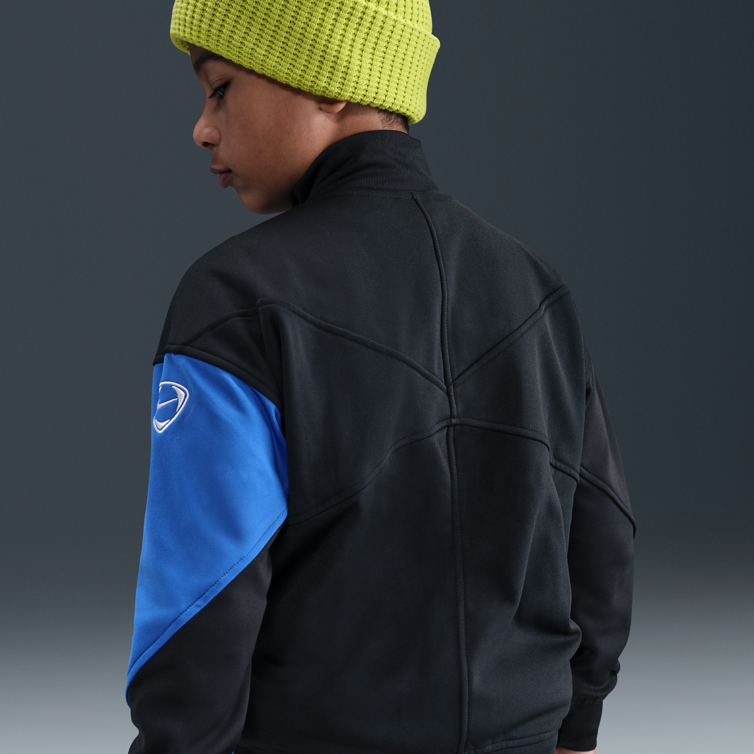 Thumbnail - FC Chelsea Academy Pro Third Nike Dri-FIT Total 90 Fußball-Hymnenjacke (ältere Kinder) - Schwarz