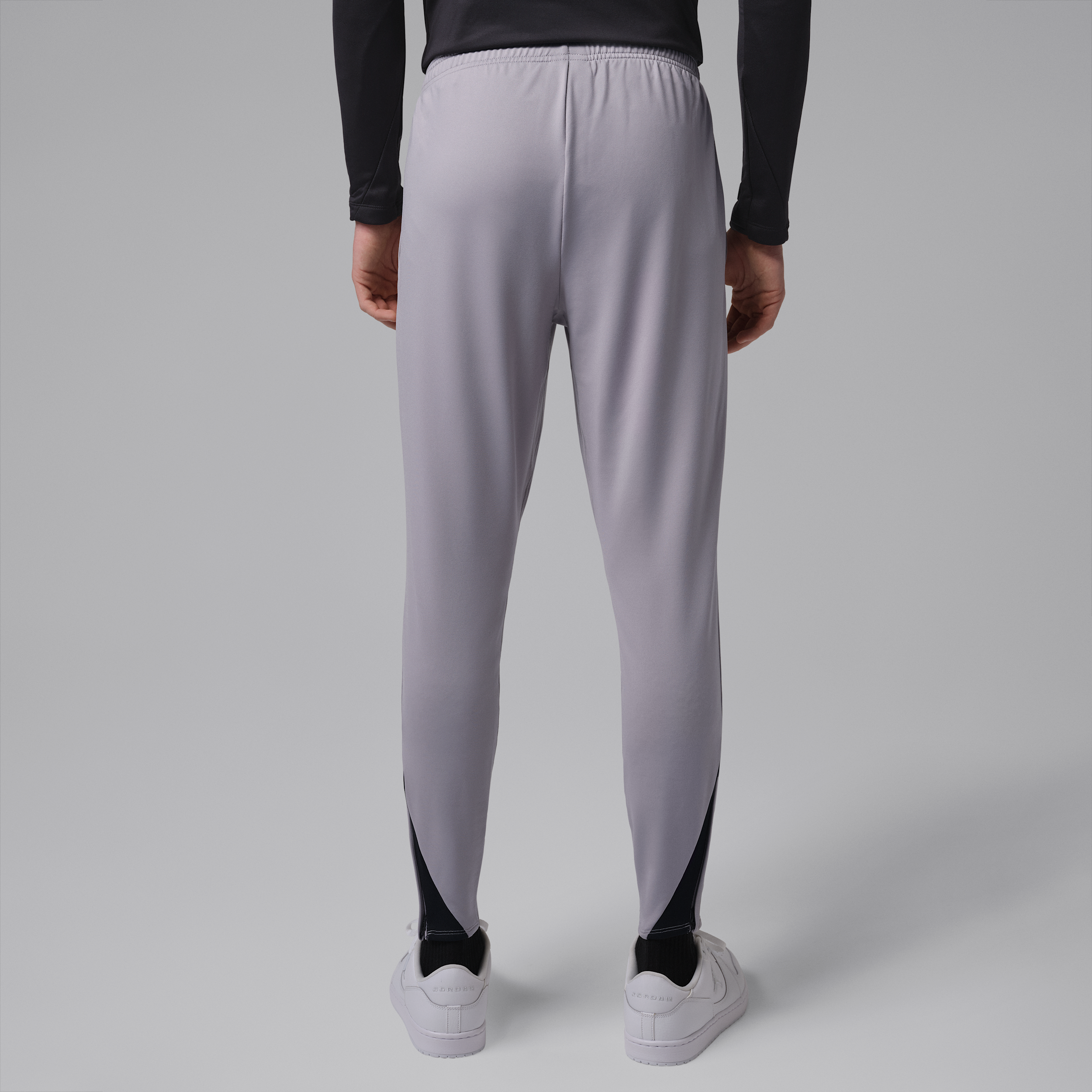 Thumbnail - Paris Saint-Germain Strike Night Edition Jordan Dri-FIT Fußballhose aus Strickmaterial (Herren) - Grau