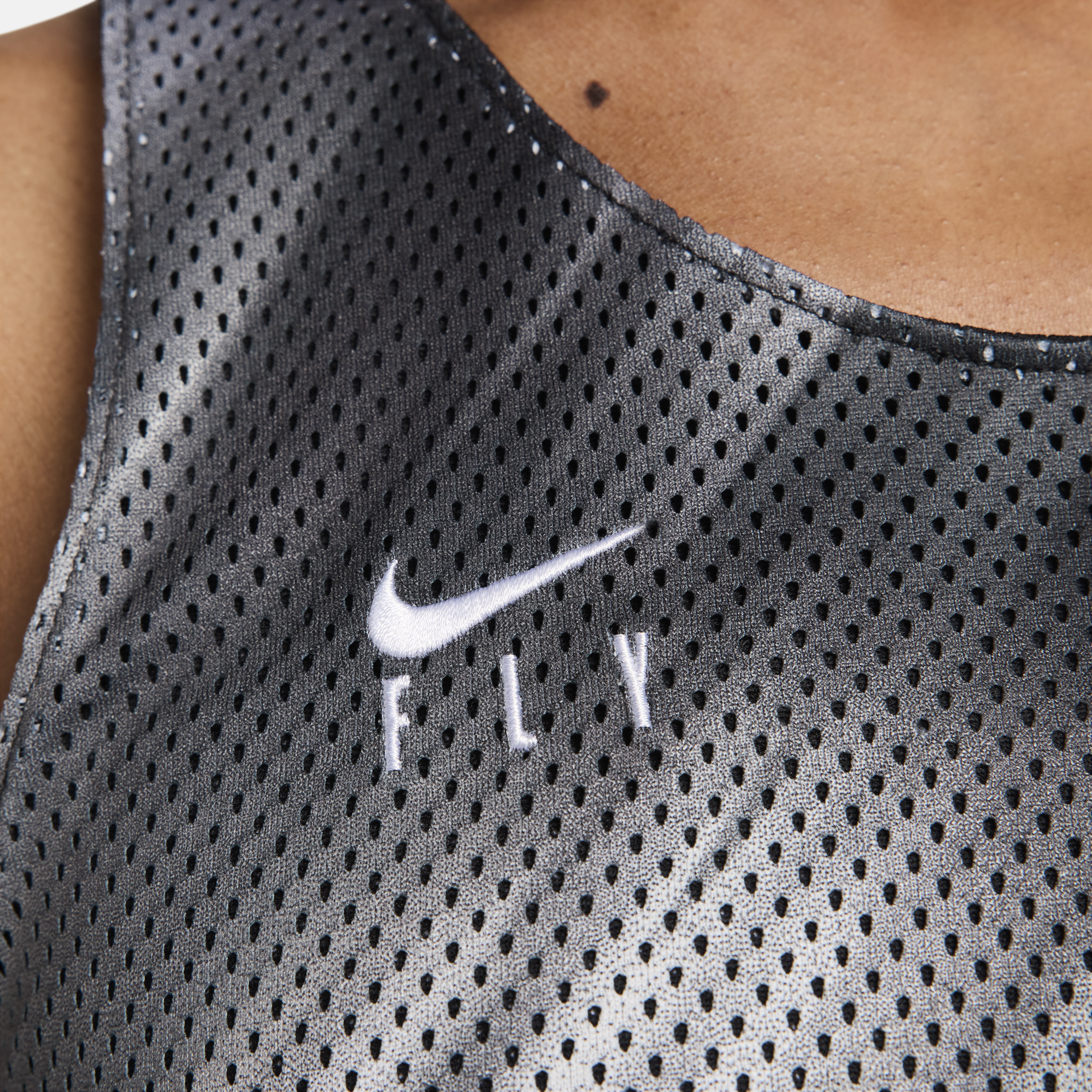 Nike Swoosh Fly Dri-FIT omkeerbare basketbaltanktop voor dames Zwart