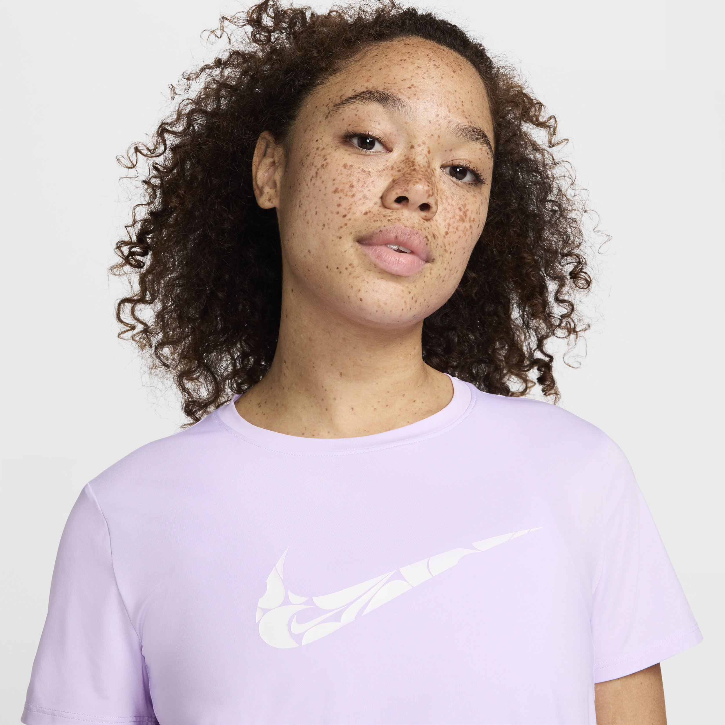 Nike One Swoosh Dri-FIT hardlooptop met korte mouwen voor dames Paars