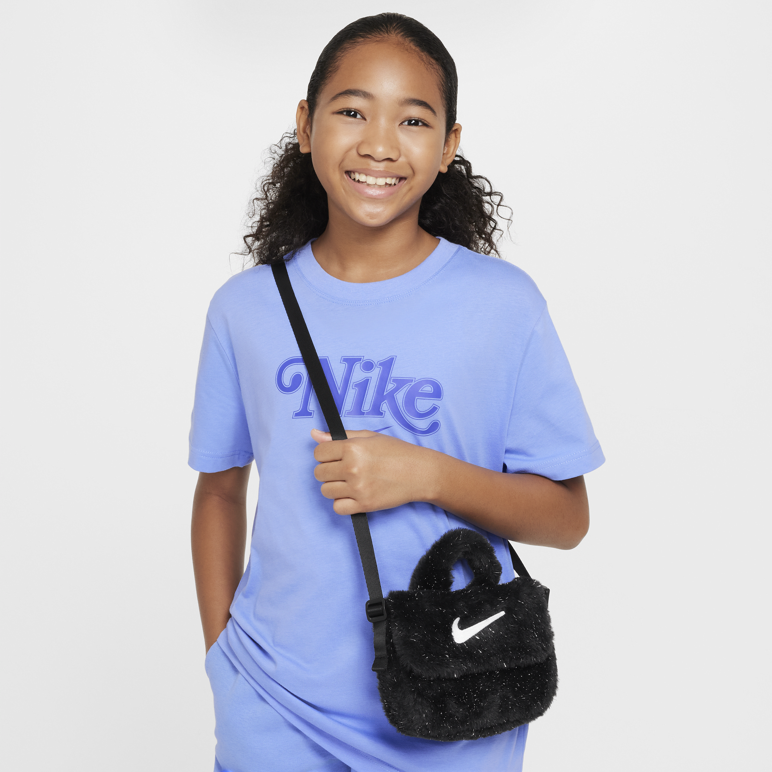 Sac à bandoulière en fausse fourrure Nike pour ado (1 L) - Noir