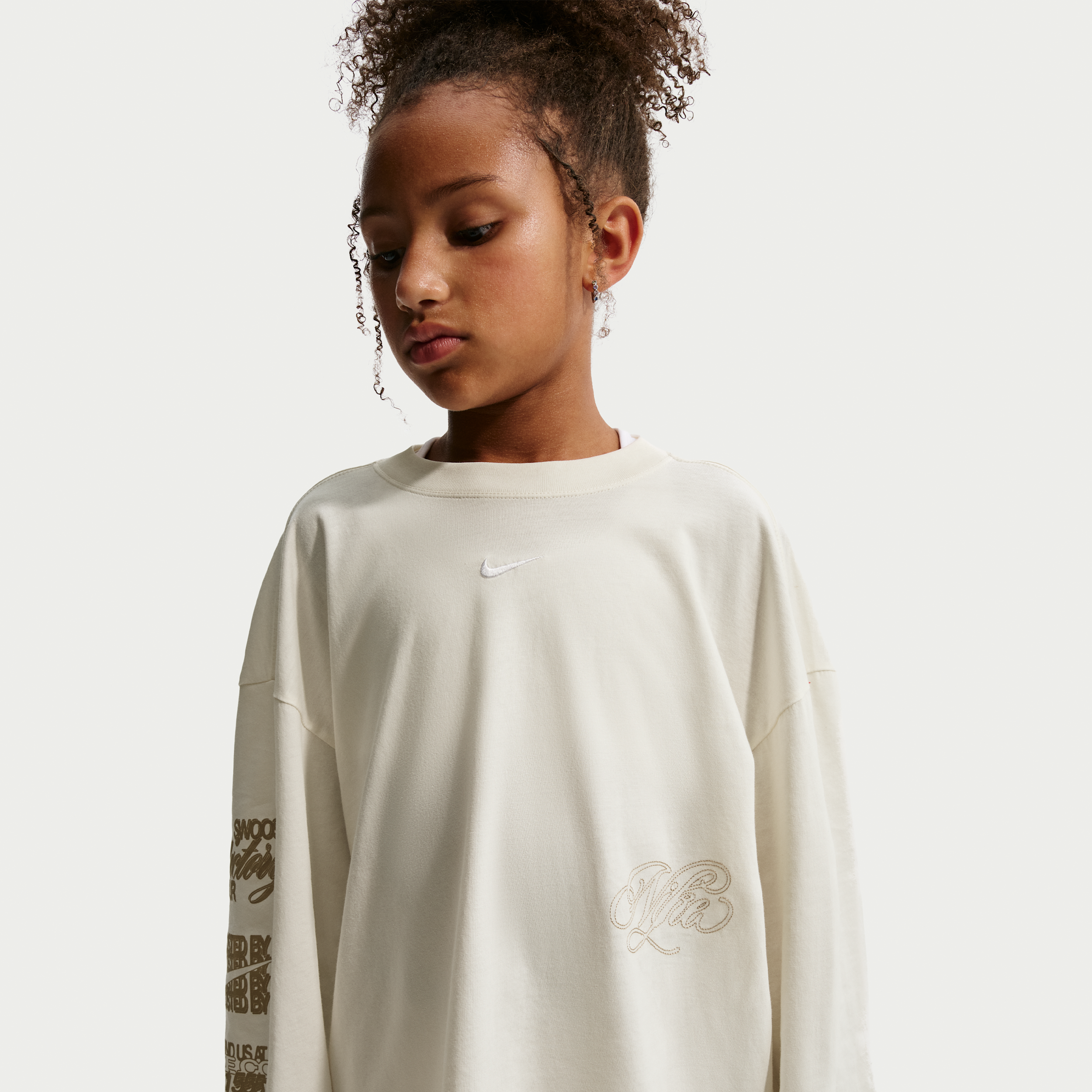 Nike oversized T-shirt met lange mouwen voor meisjes - Bruin