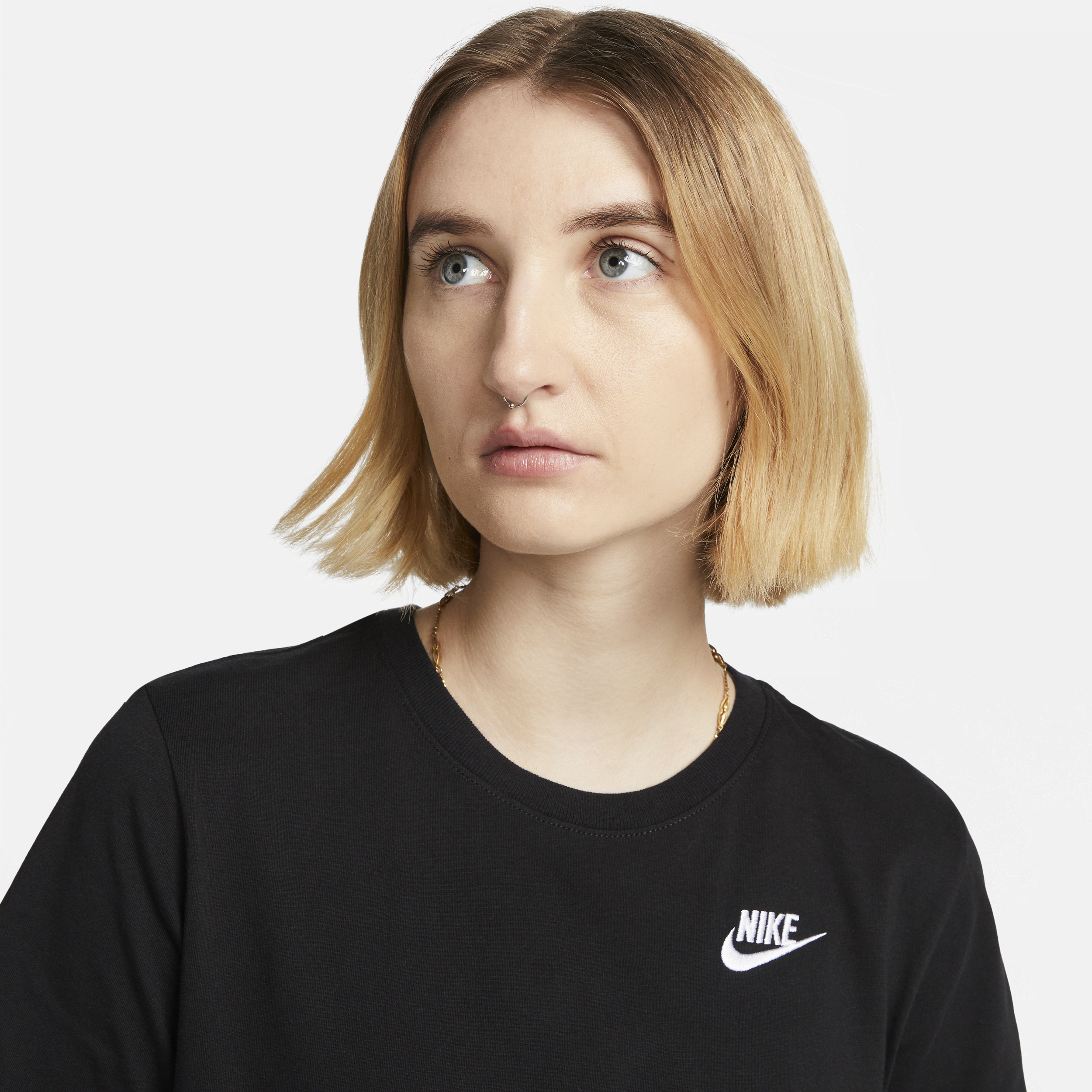 Tee-shirt Nike Sportswear Club Essentials pour femme - Noir