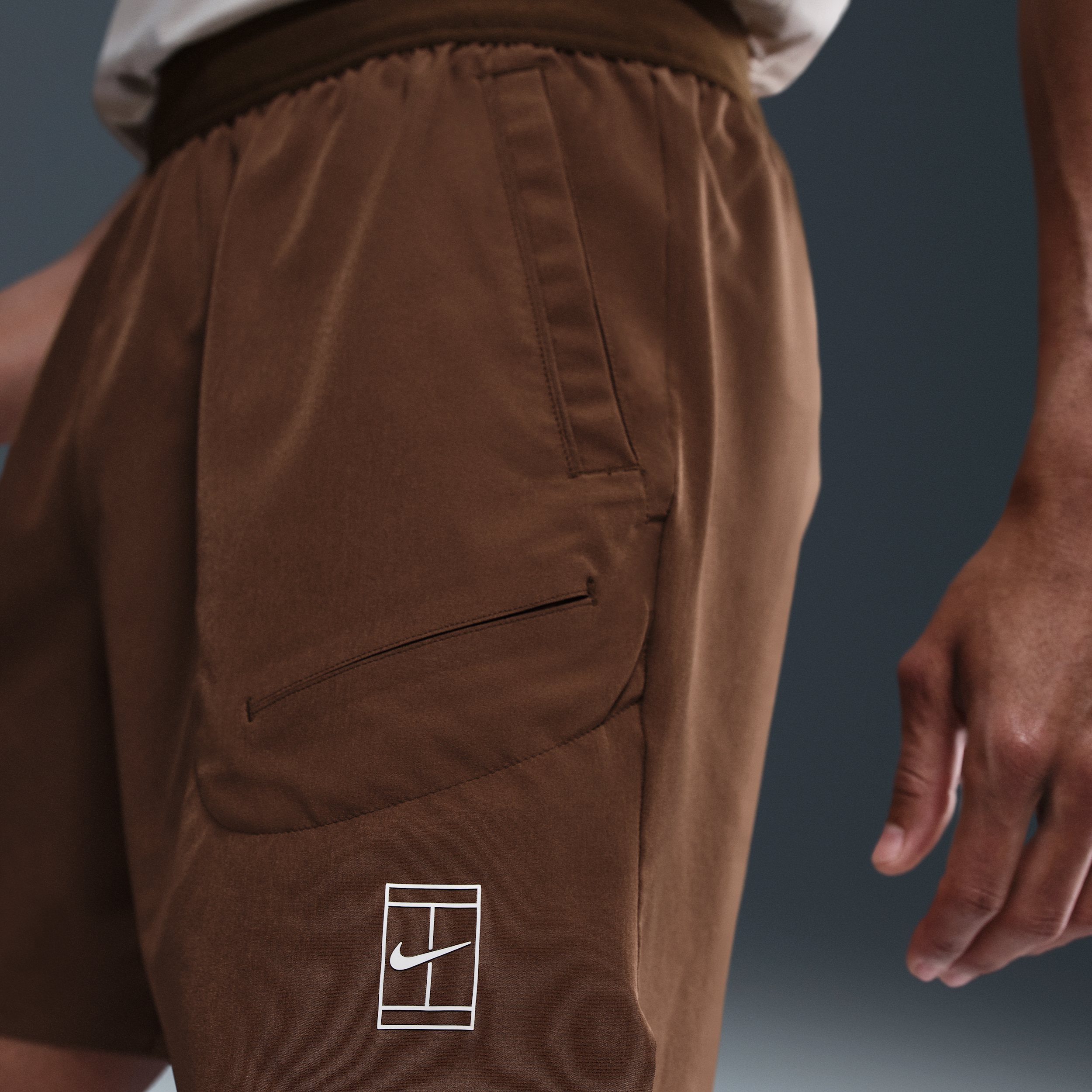 Short de tennis Dri-FIT NikeCourt Advantage 15 cm pour homme - Marron