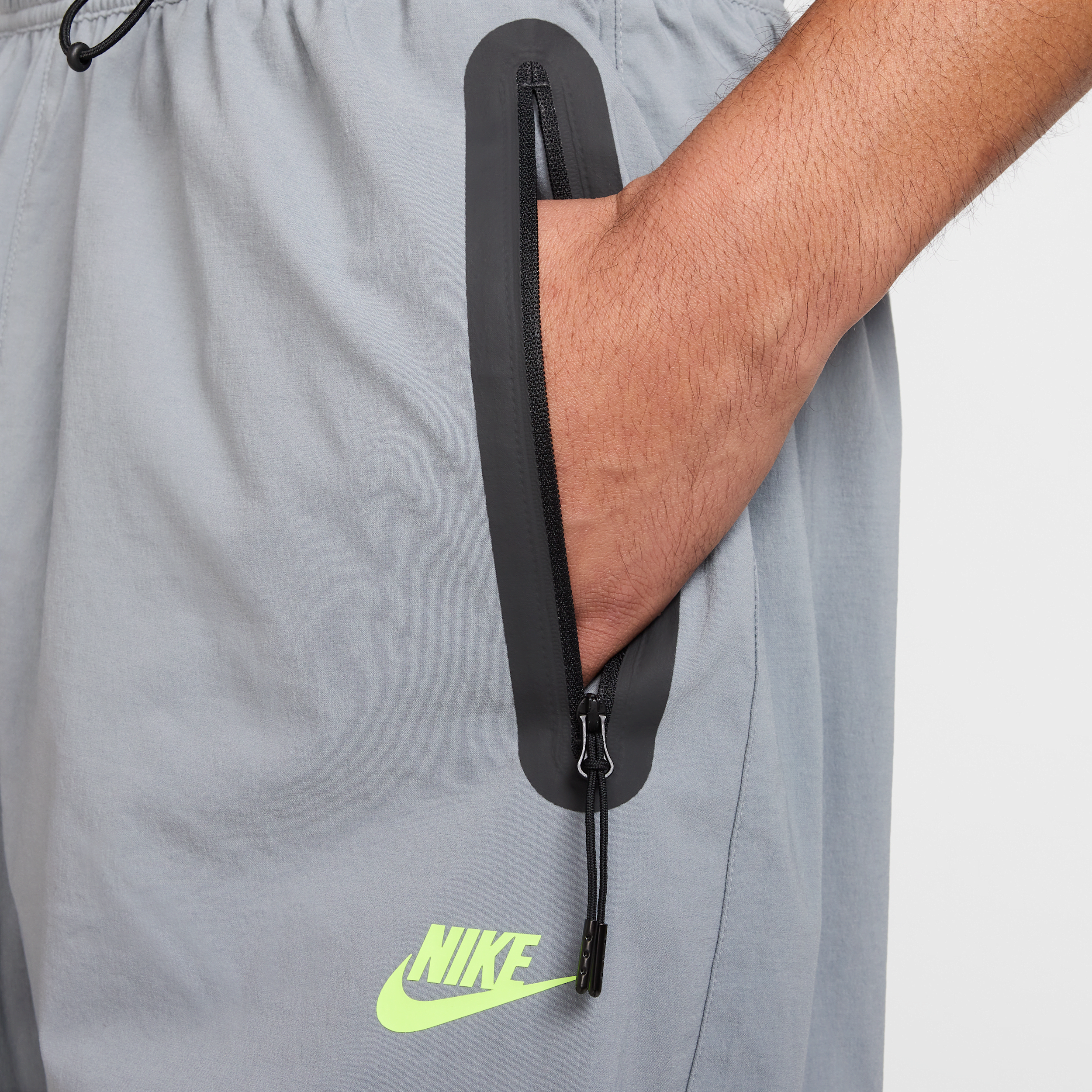 Pantalon tissé oversize Nike Tech pour homme - Gris