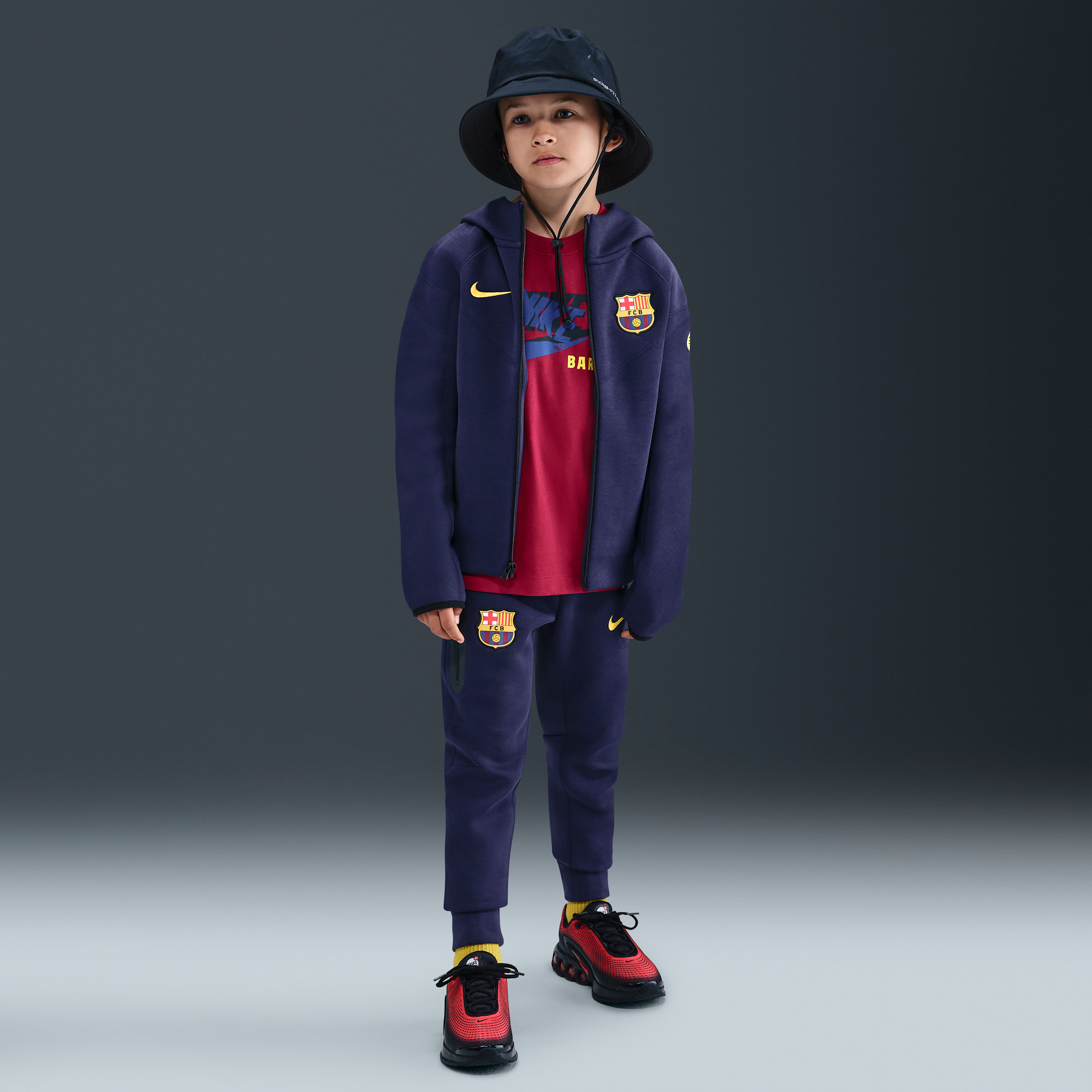 F.C. Barcelona Tech Older Kids (Boys) Nike Football Fleece Pants - Purple - Cotton/Polyester
