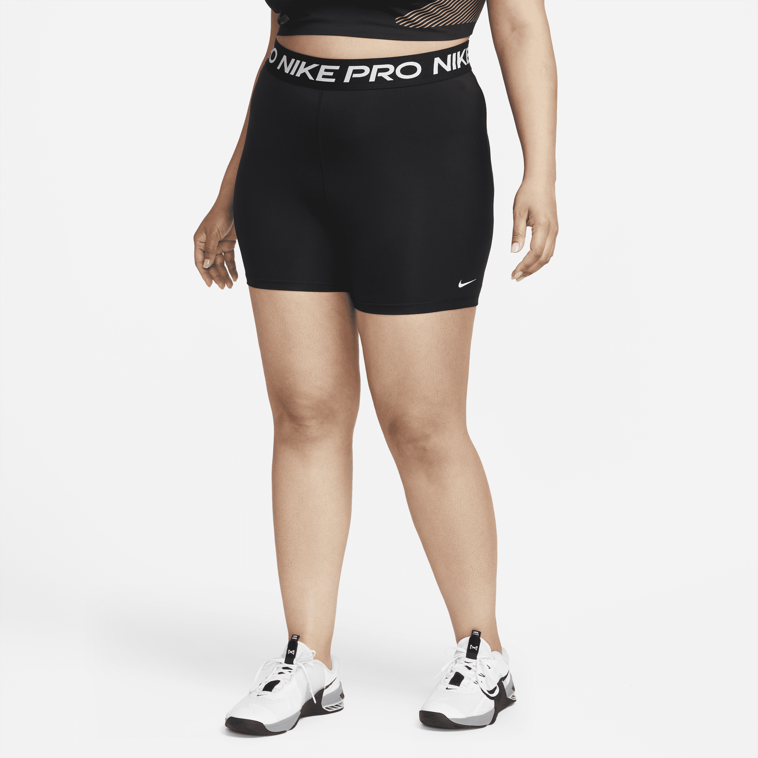 Nike Pro 365 damesshorts (13 cm Plus Size) Zwart