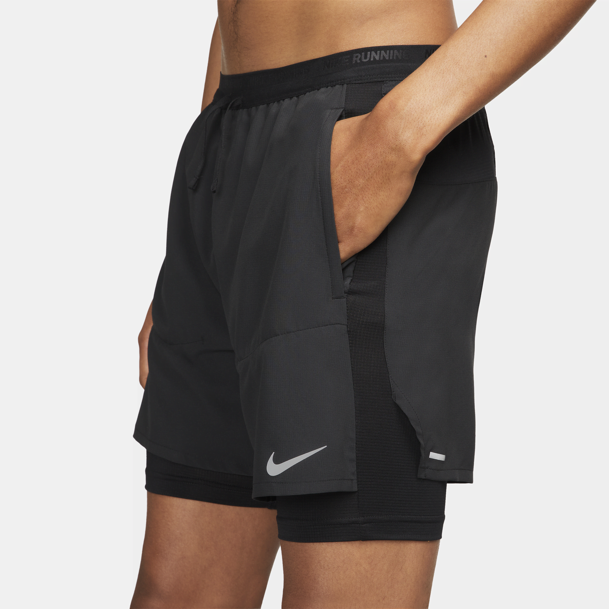 Short de running hybride Dri-FIT Nike Stride 13 cm pour homme - Noir