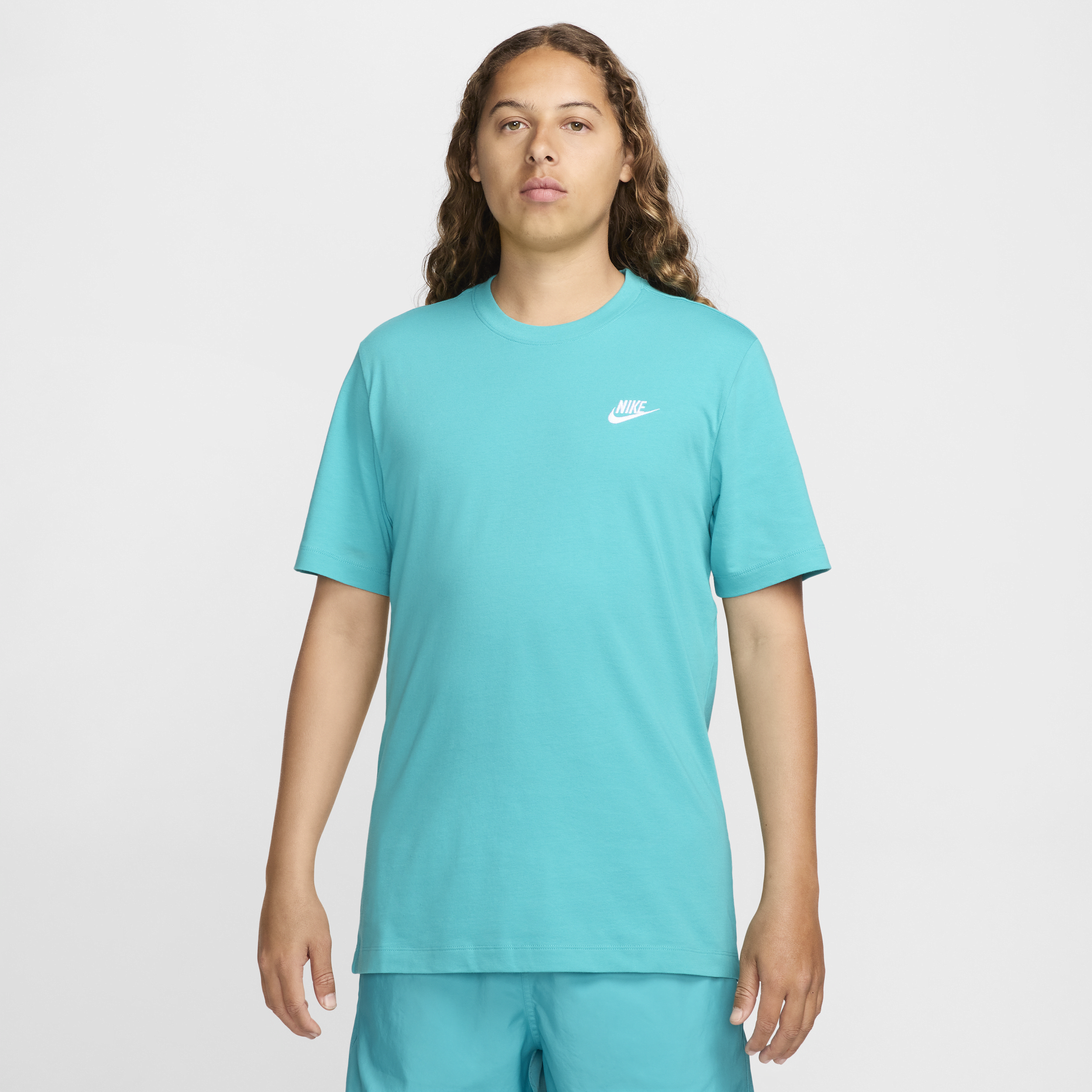 t-shirt-nike-sportswear-club-pour-homme-vert-s-ar4997-345