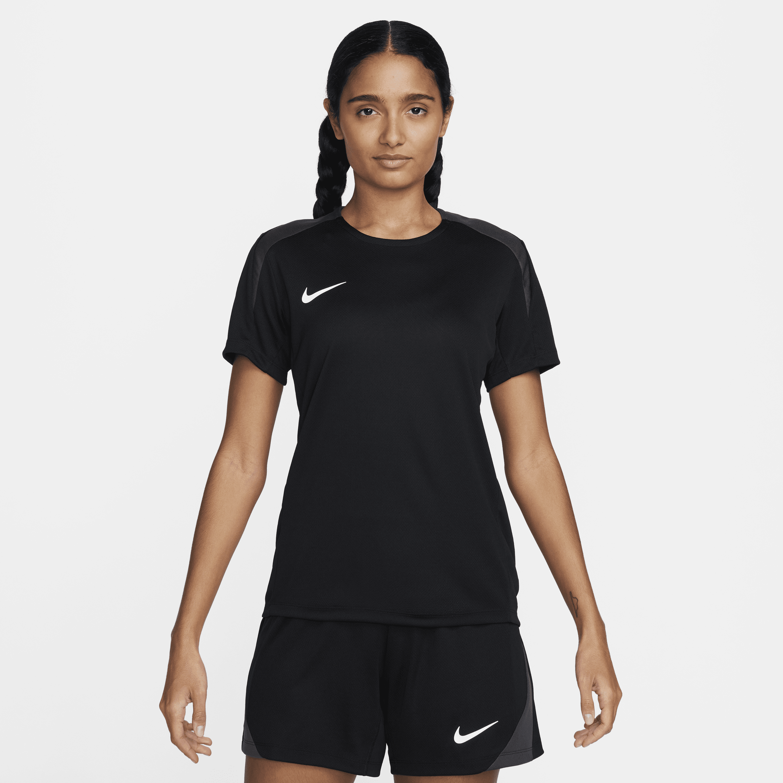Nike Strike voetbaltop met Dri-FIT en korte mouwen voor dames Zwart