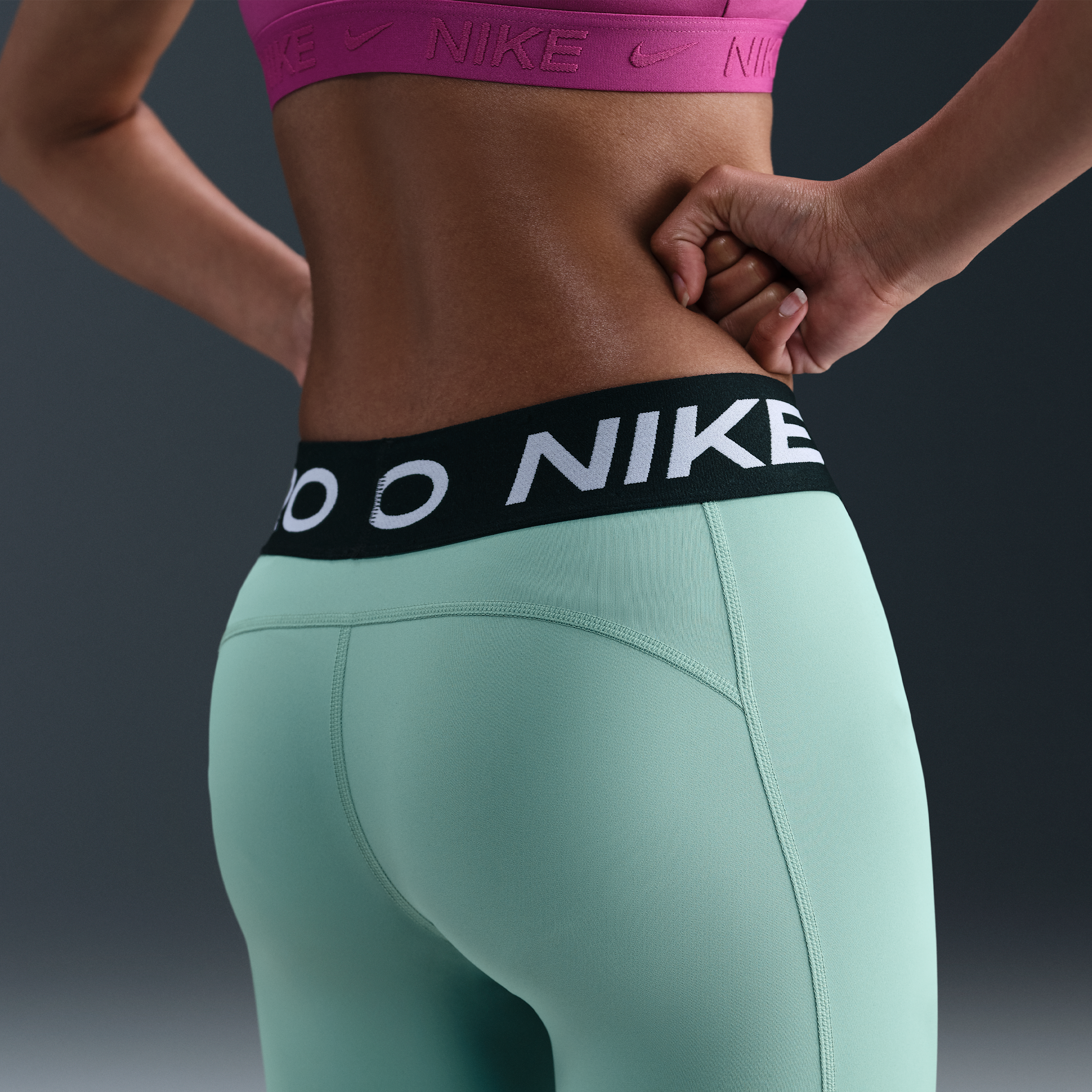 Thumbnail - Nike Pro Leggings mit mittelhohem Bund (Mädchen) - Grün