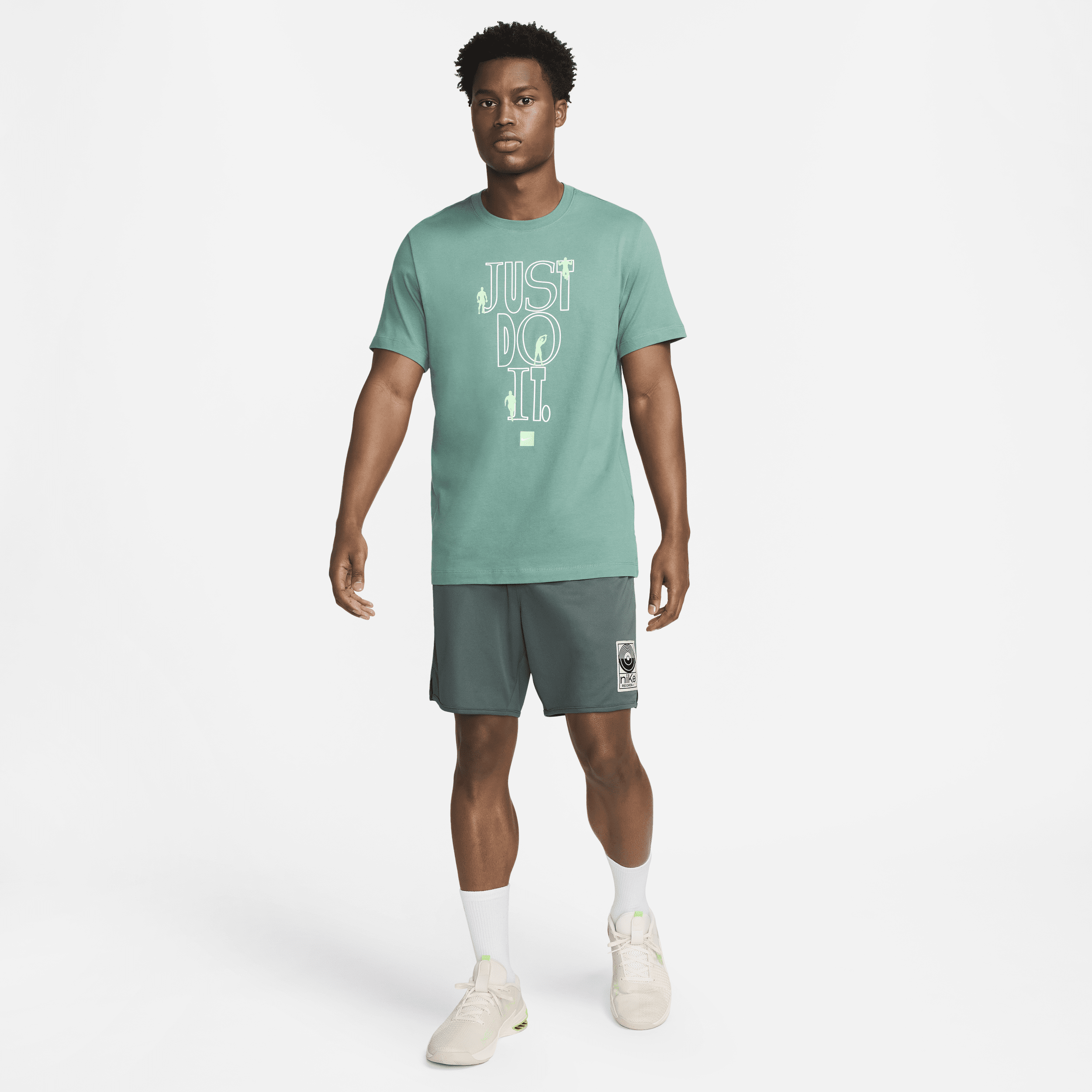 Nike Fitness T-shirt met graphic voor heren Groen