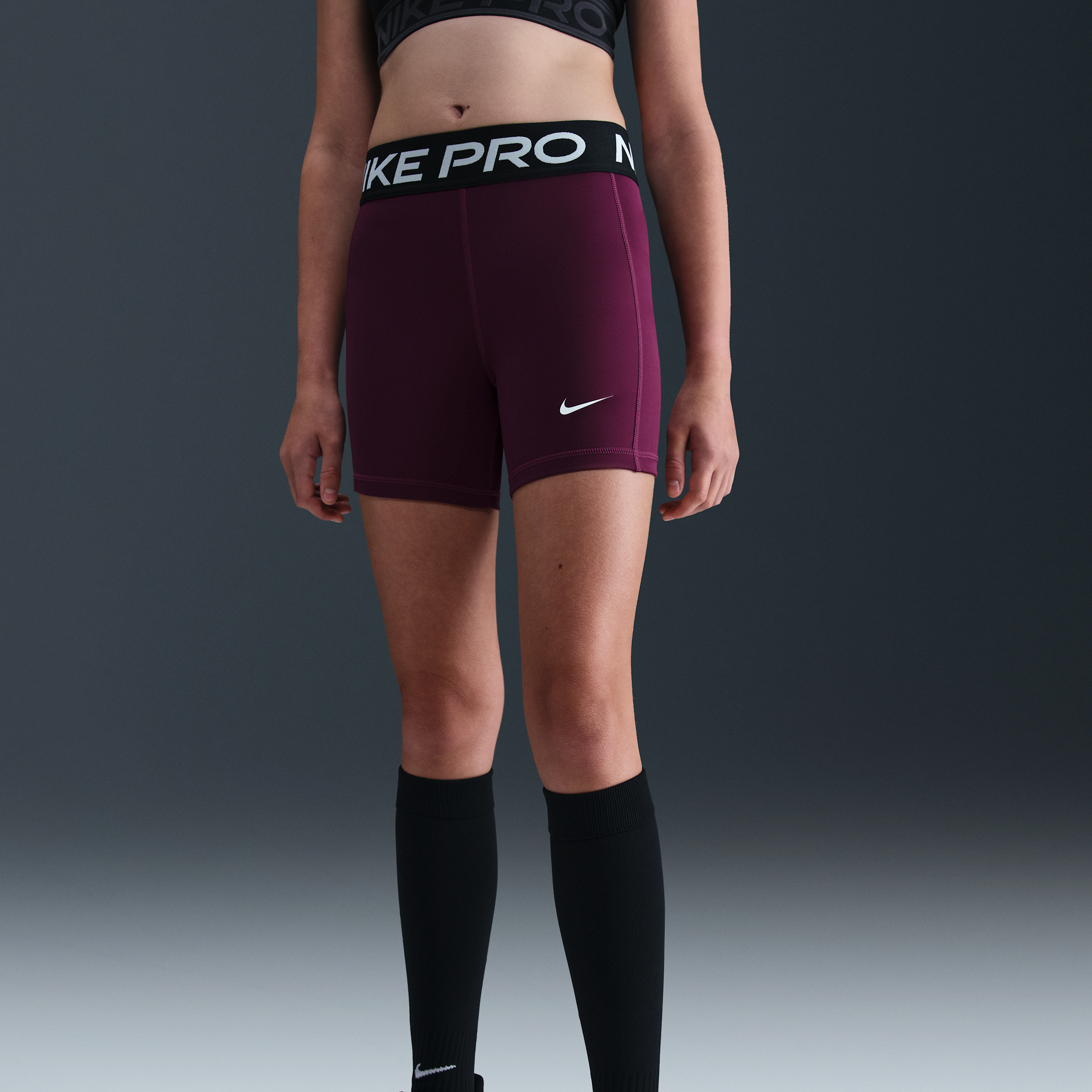 Thumbnail - Nike Pro Leak Protection: Periodensichere Dri-FIT-Shorts für ältere Kinder - Rot