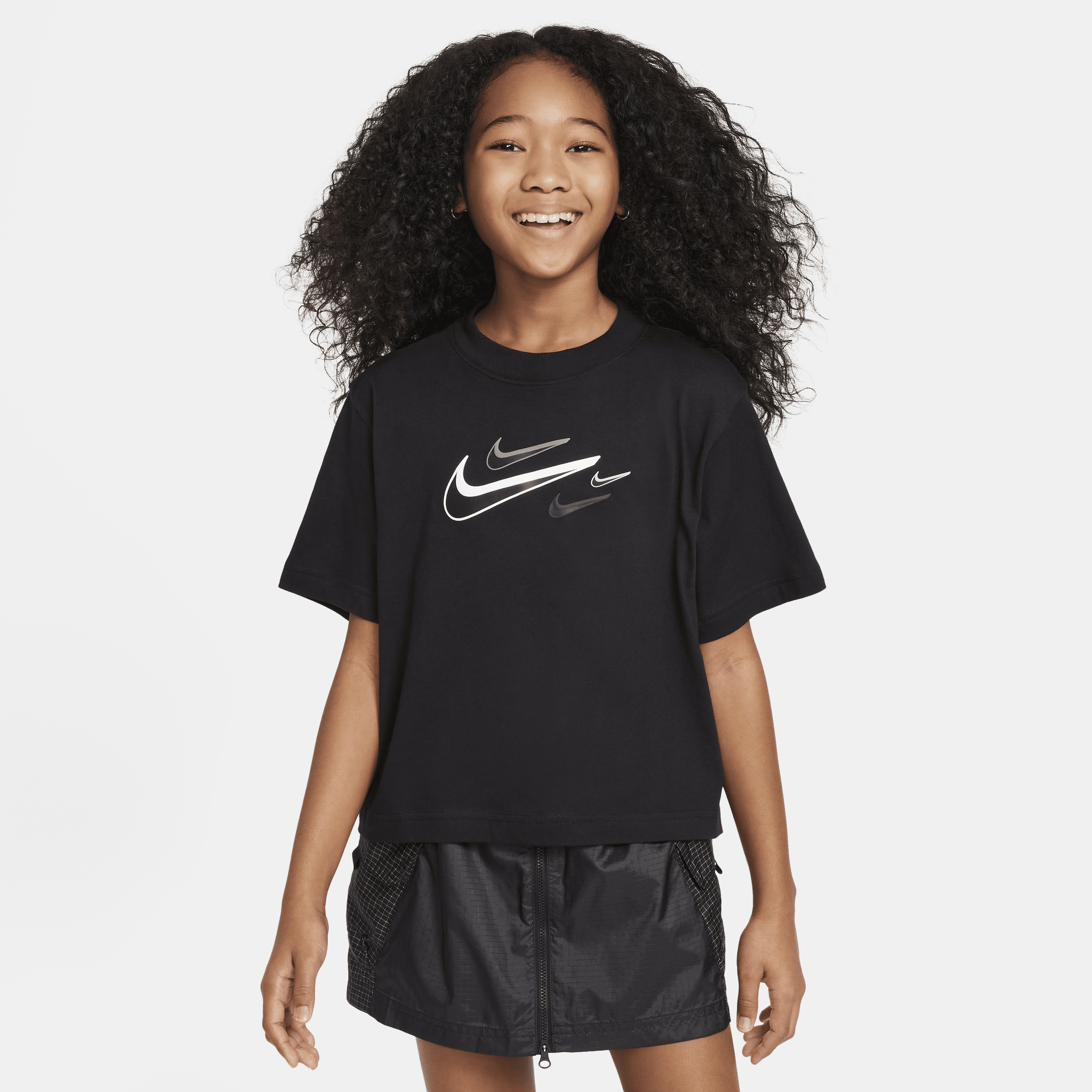 Nike Sportswear T-shirt met recht design voor meisjes Zwart