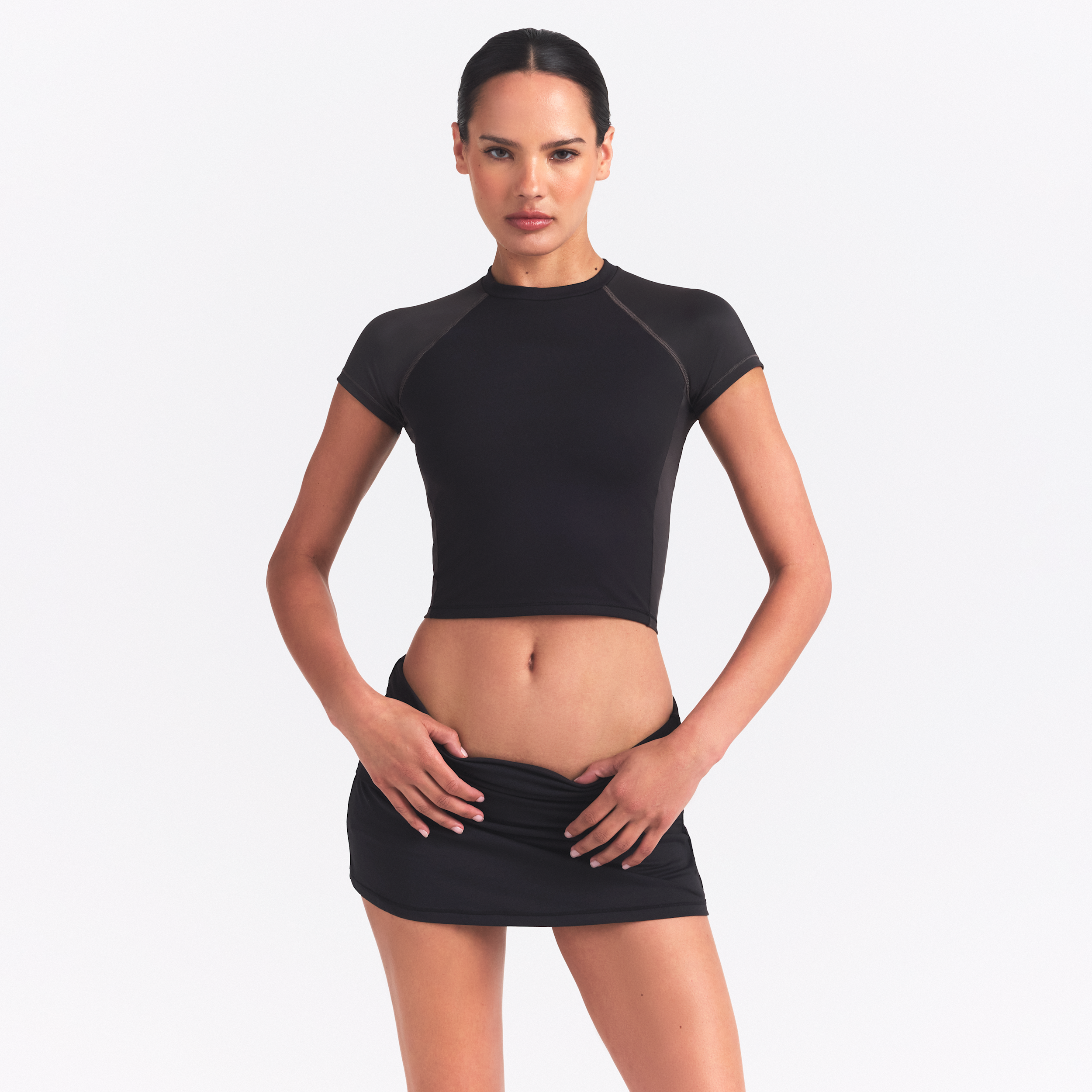 Thumbnail - NikeSKIMS Matte Shine Mix Kurzarm-Crop Top für Damen - Schwarz