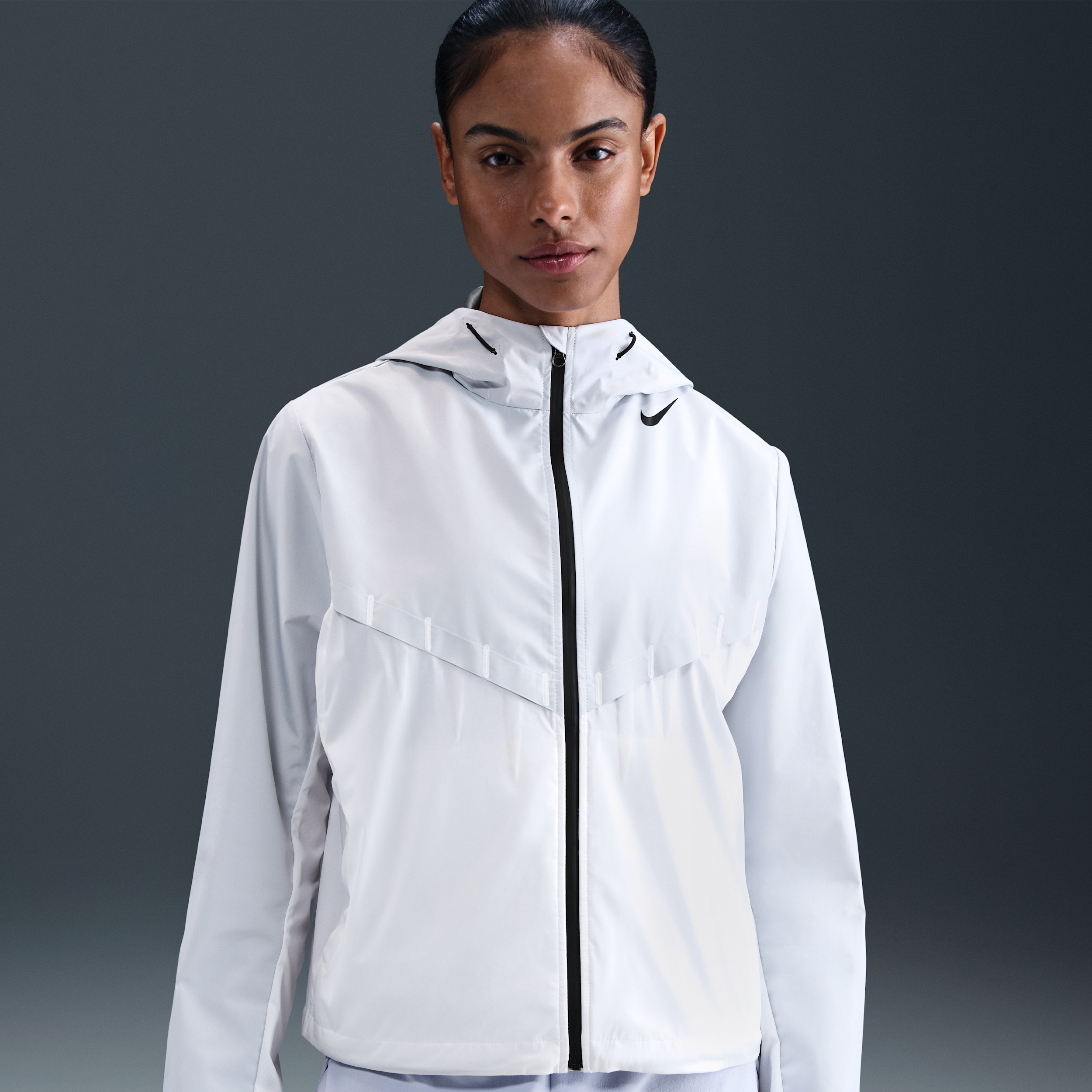 Thumbnail - Nike AeroSwift Aerogami Storm-FIT Laufjacke (Damen) - Weiß