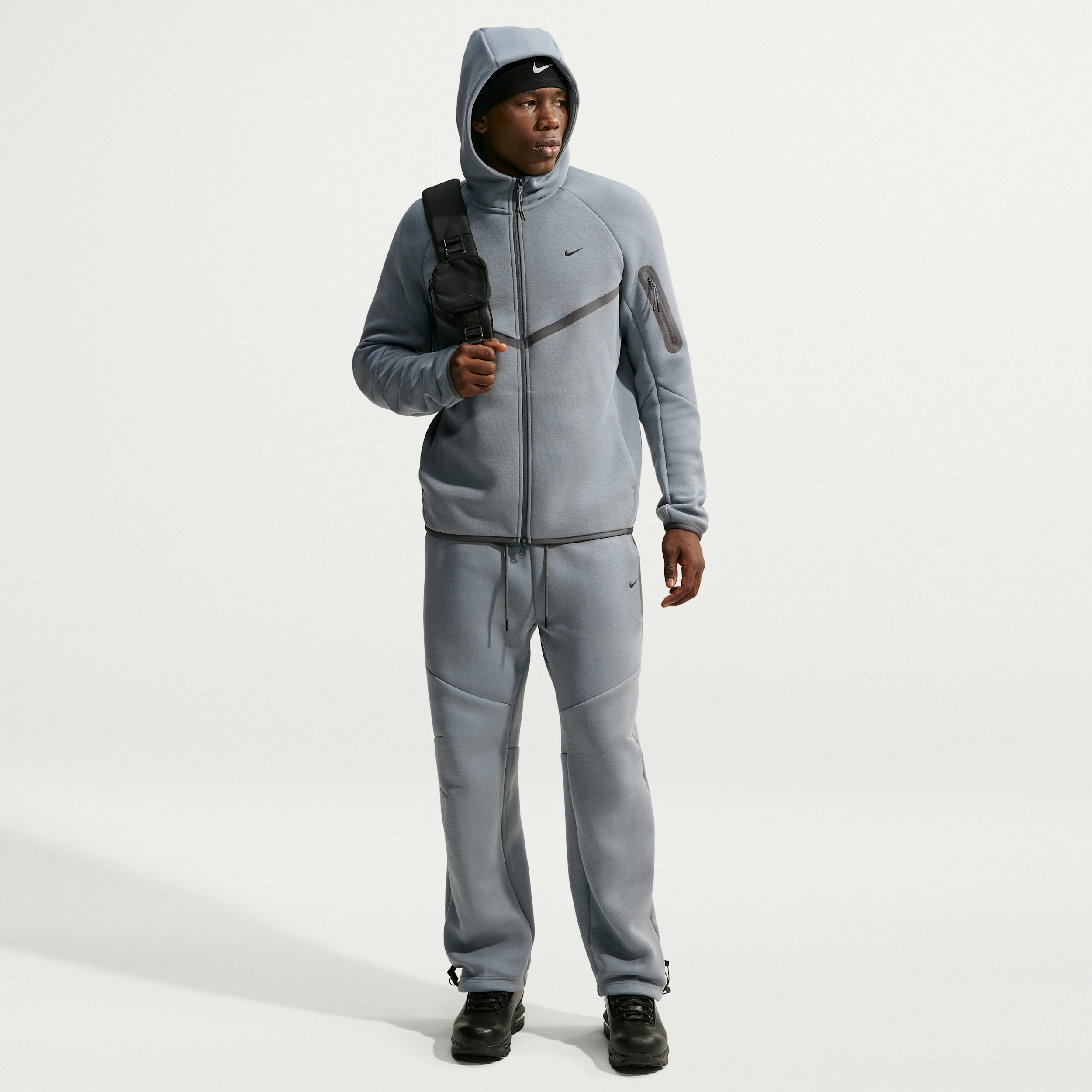 Nike Pantalon A Ourlet Ouvert En Fleece Avec Motifs Reflechissants Nike Tech Pour