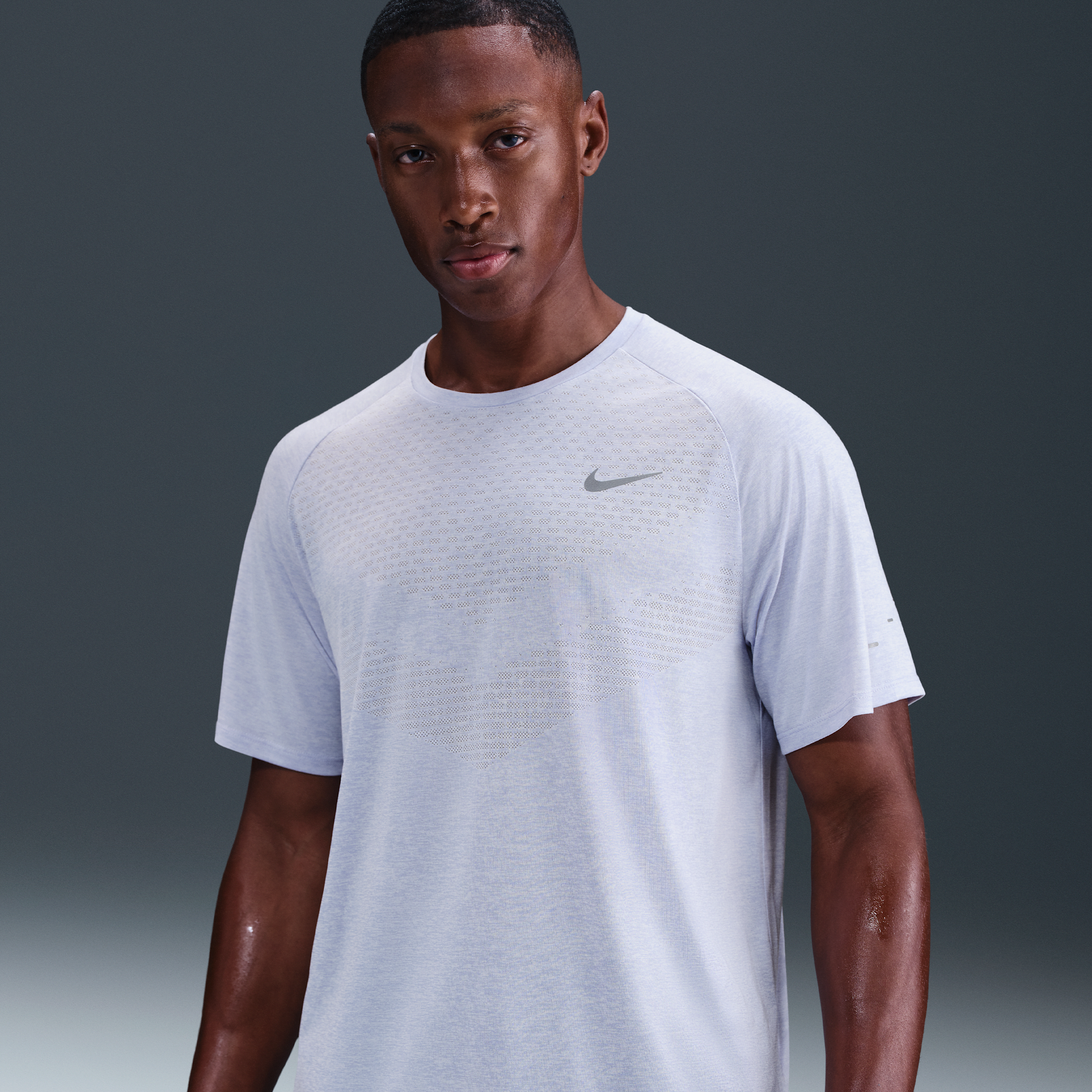 Thumbnail - Nike Stride Dri-FIT ADV Kurzarm-Laufoberteil (Herren) - Grau