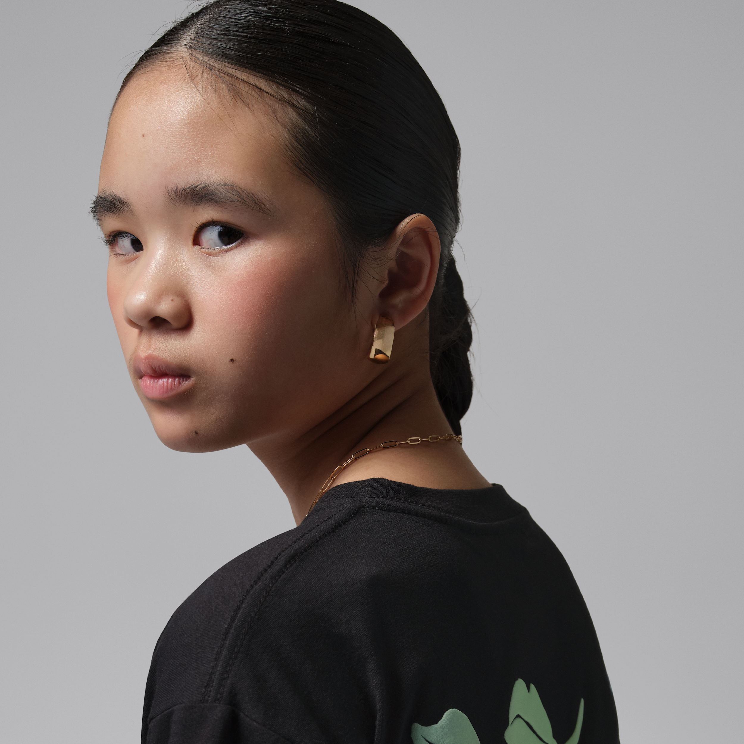 Thumbnail - Jordan Puff Floral T-Shirt (ältere Kinder) - Schwarz