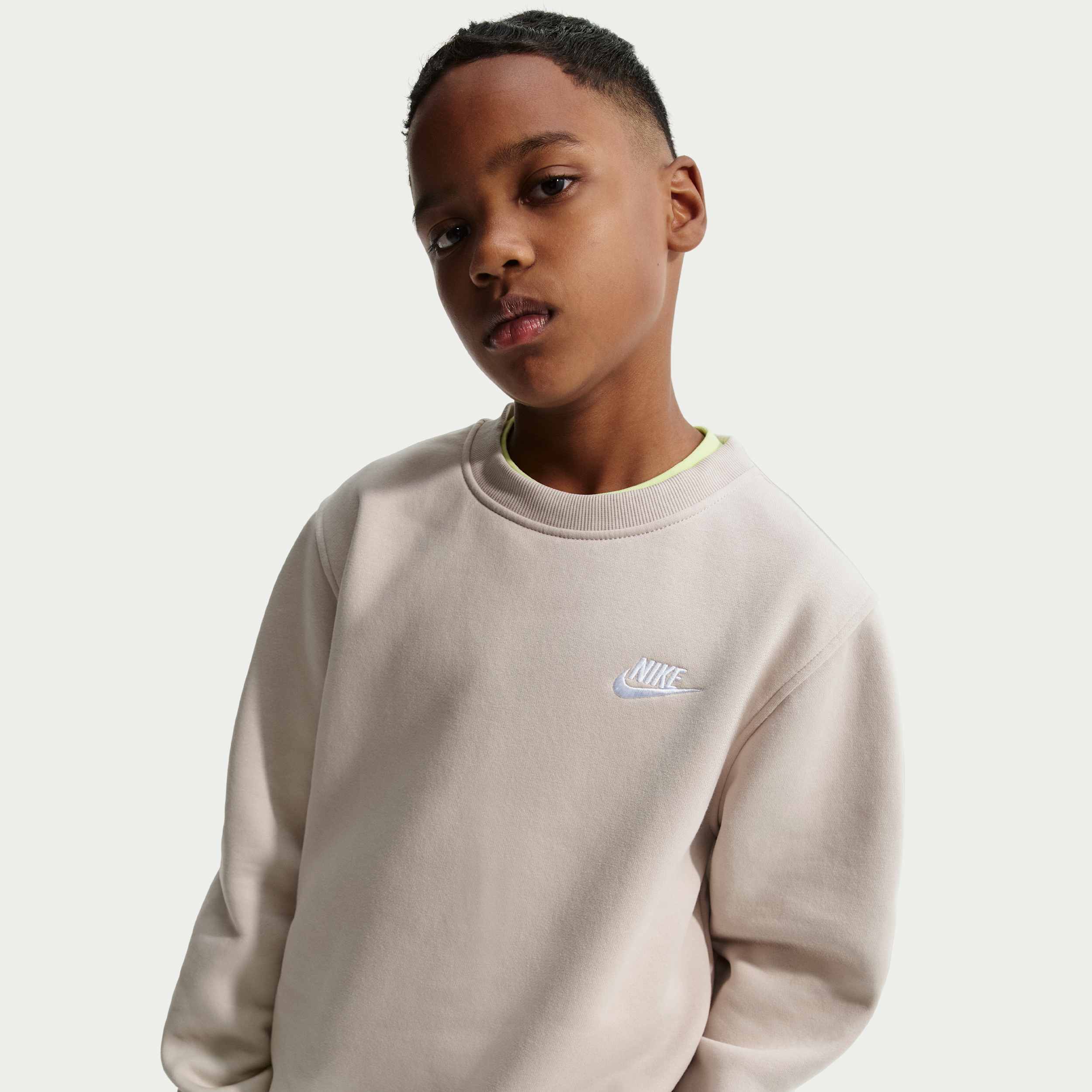 Thumbnail - Nike Club Fleece Sweatshirt für ältere Kinder - Braun