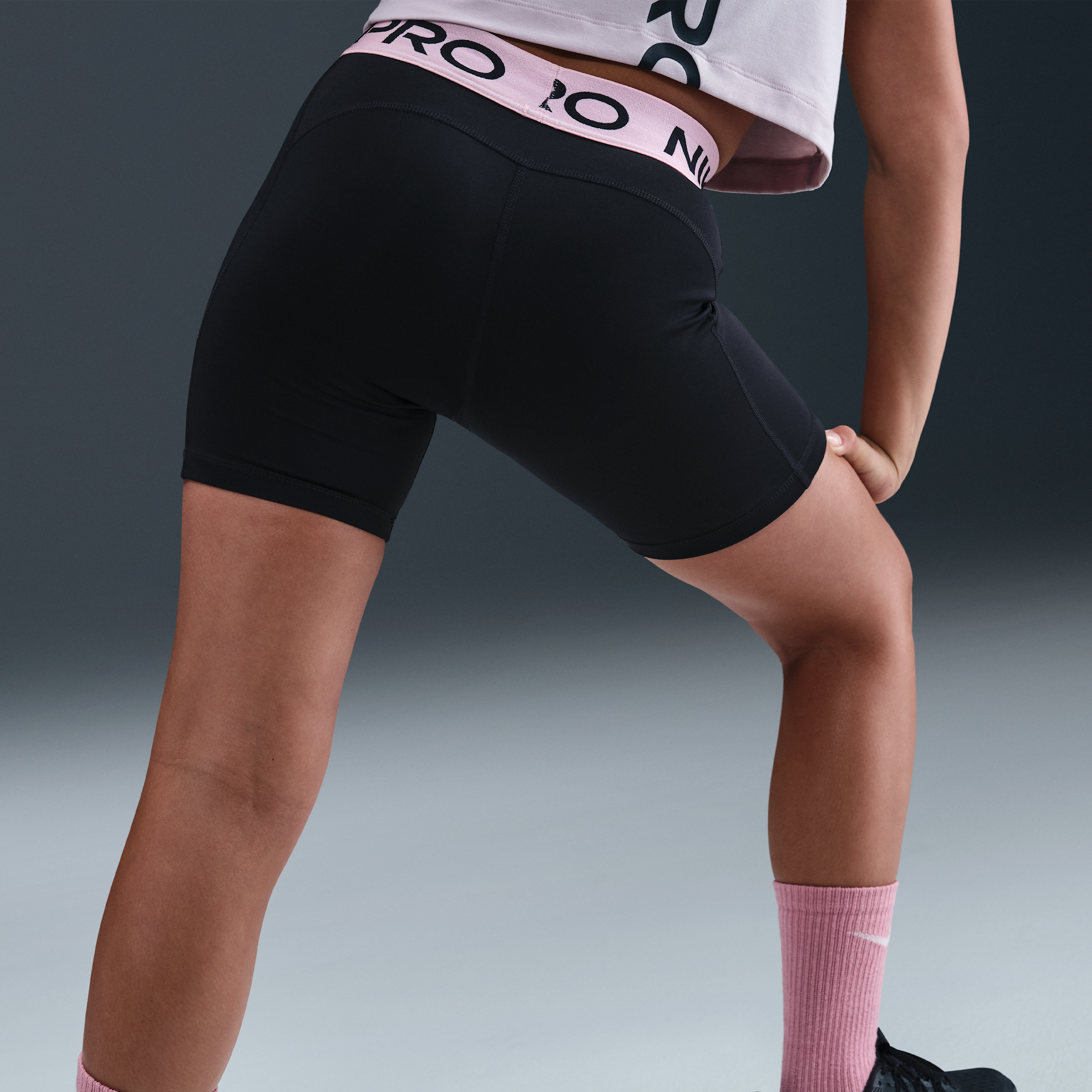 Thumbnail - Nike Pro Dri-FIT Shorts (ca. 12,5 cm) für ältere Kinder (Mädchen) - Schwarz