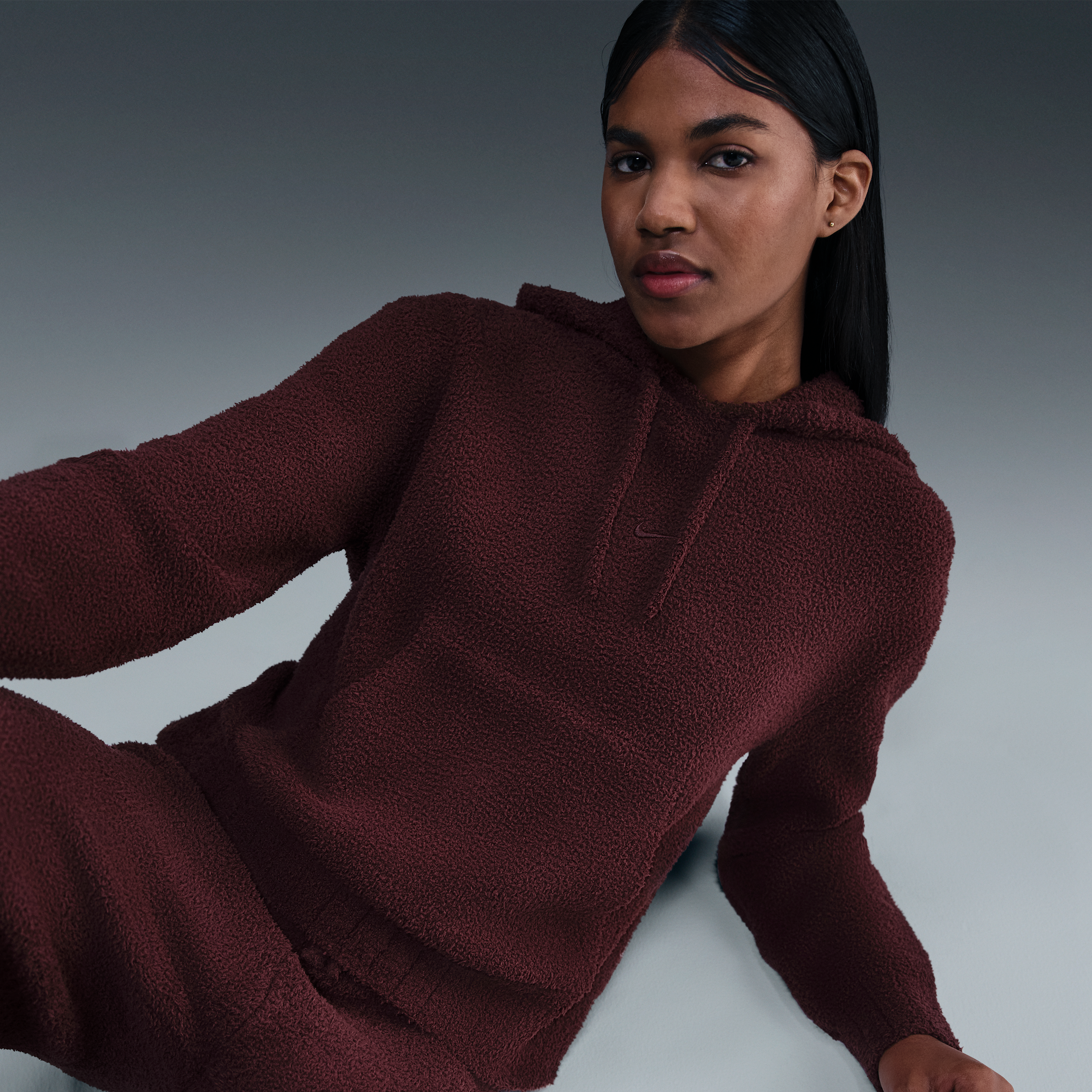Thumbnail - Nike Phoenix Cozy Bouclé weiter Strick-Hoodie (Damen) - Rot