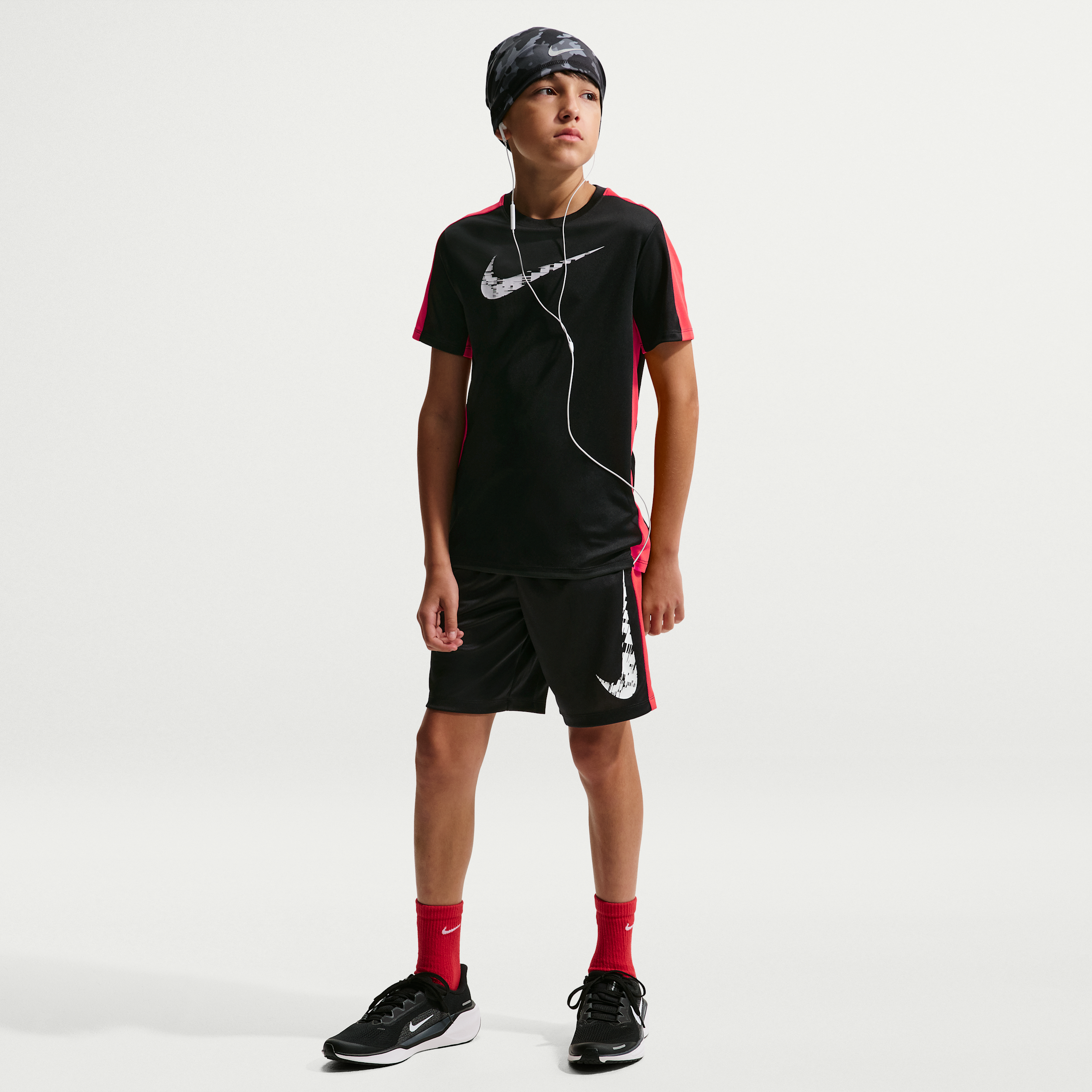 Nike Trophy23 Older Kids (Boys) Dri-FIT Shorts - Black