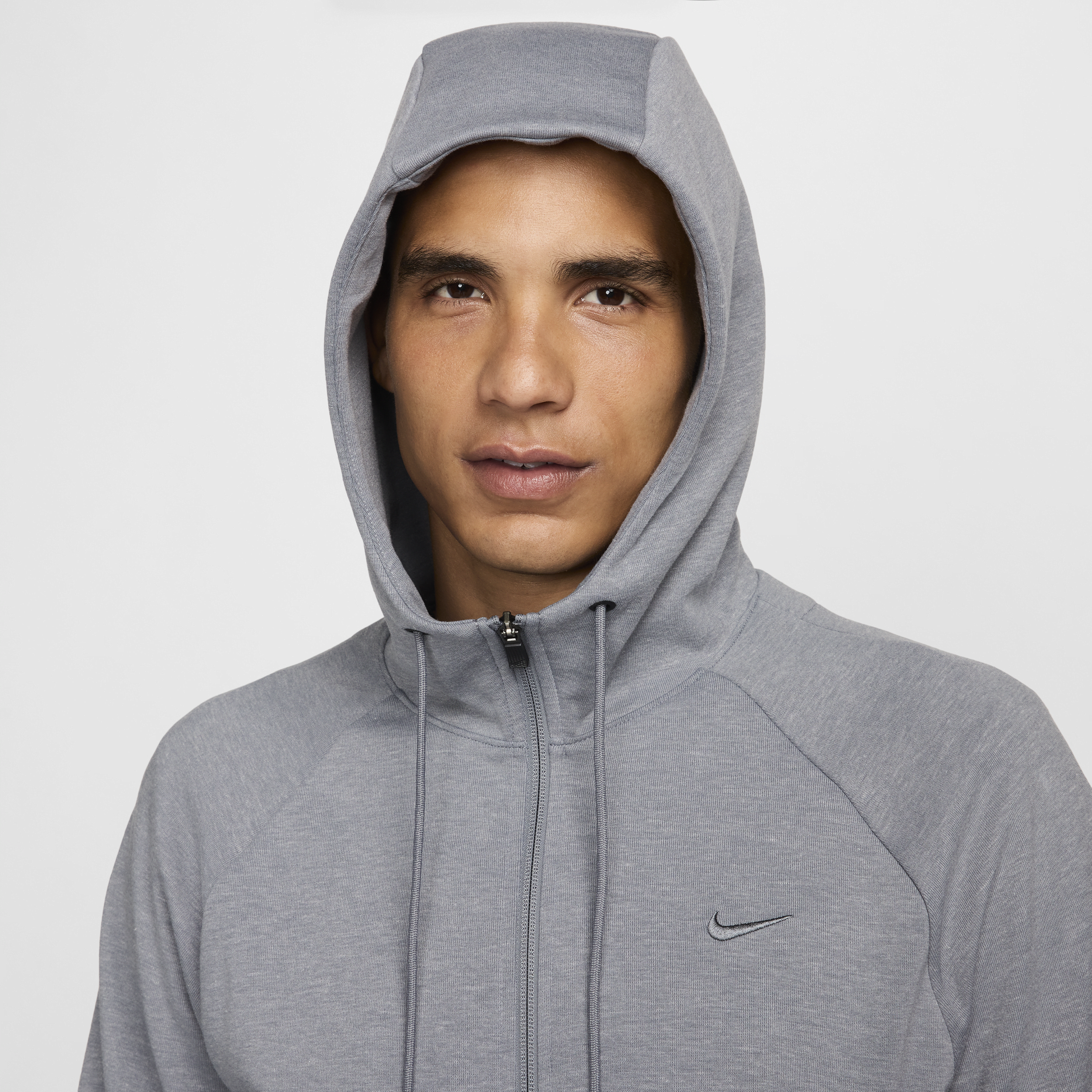 Sweat à capuche et zip haute performance Dri-FIT UV Nike Primary Fleece pour homme - Gris