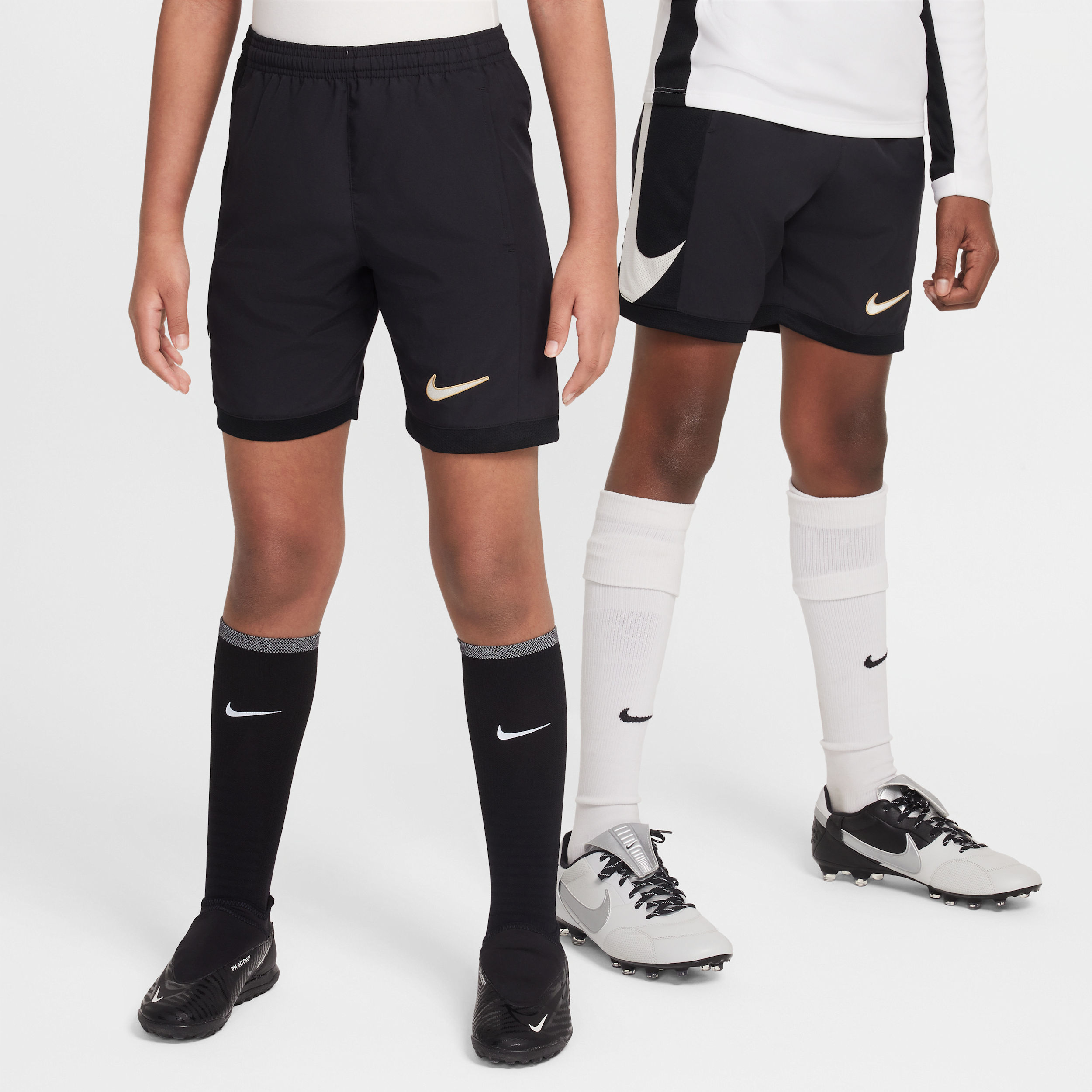 Nike Academy Older Kids' Dri-FIT Football Shorts - Black - Polyester
