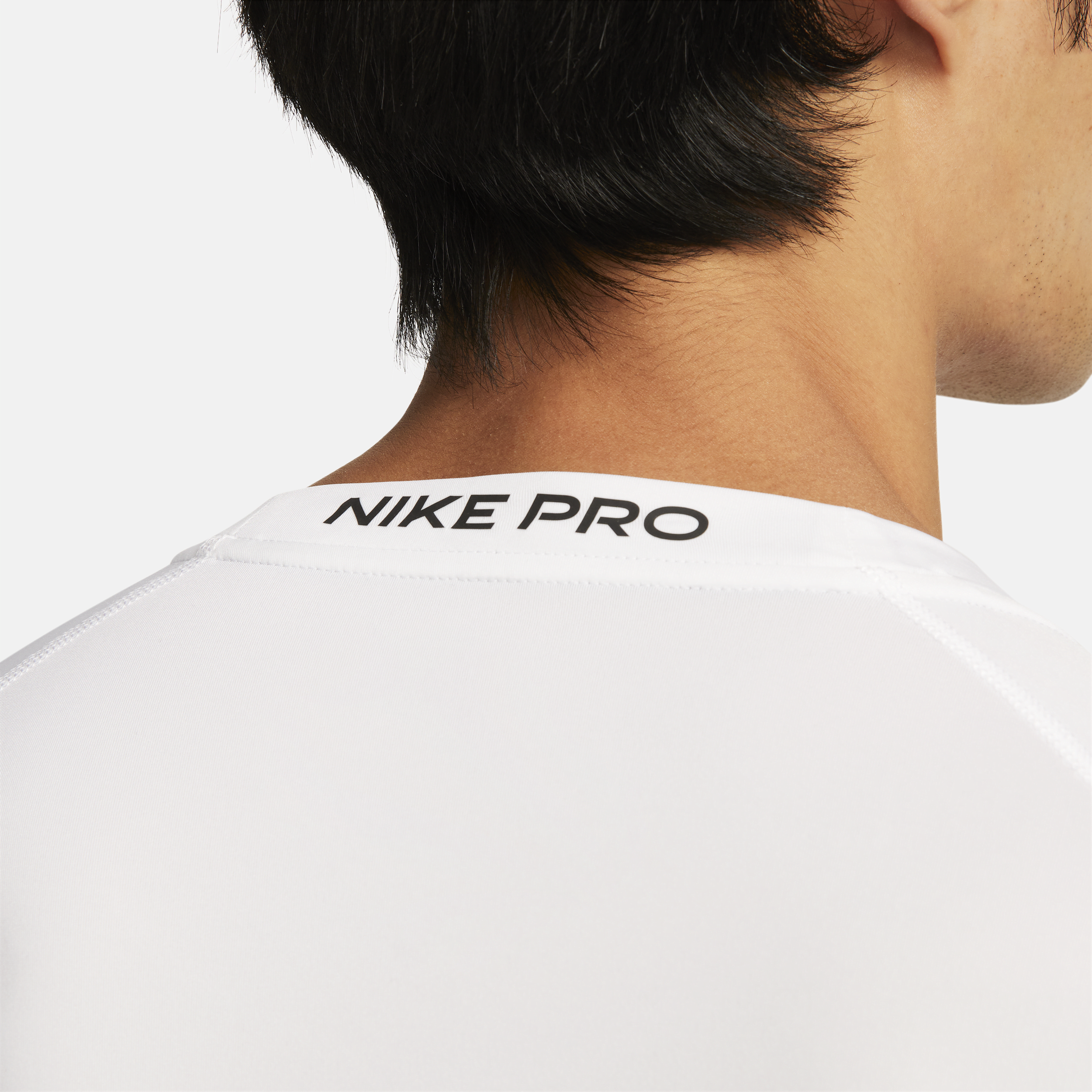 Haut de fitness ajusté à manches courtes Nike Pro Dri-FIT pour homme - Blanc