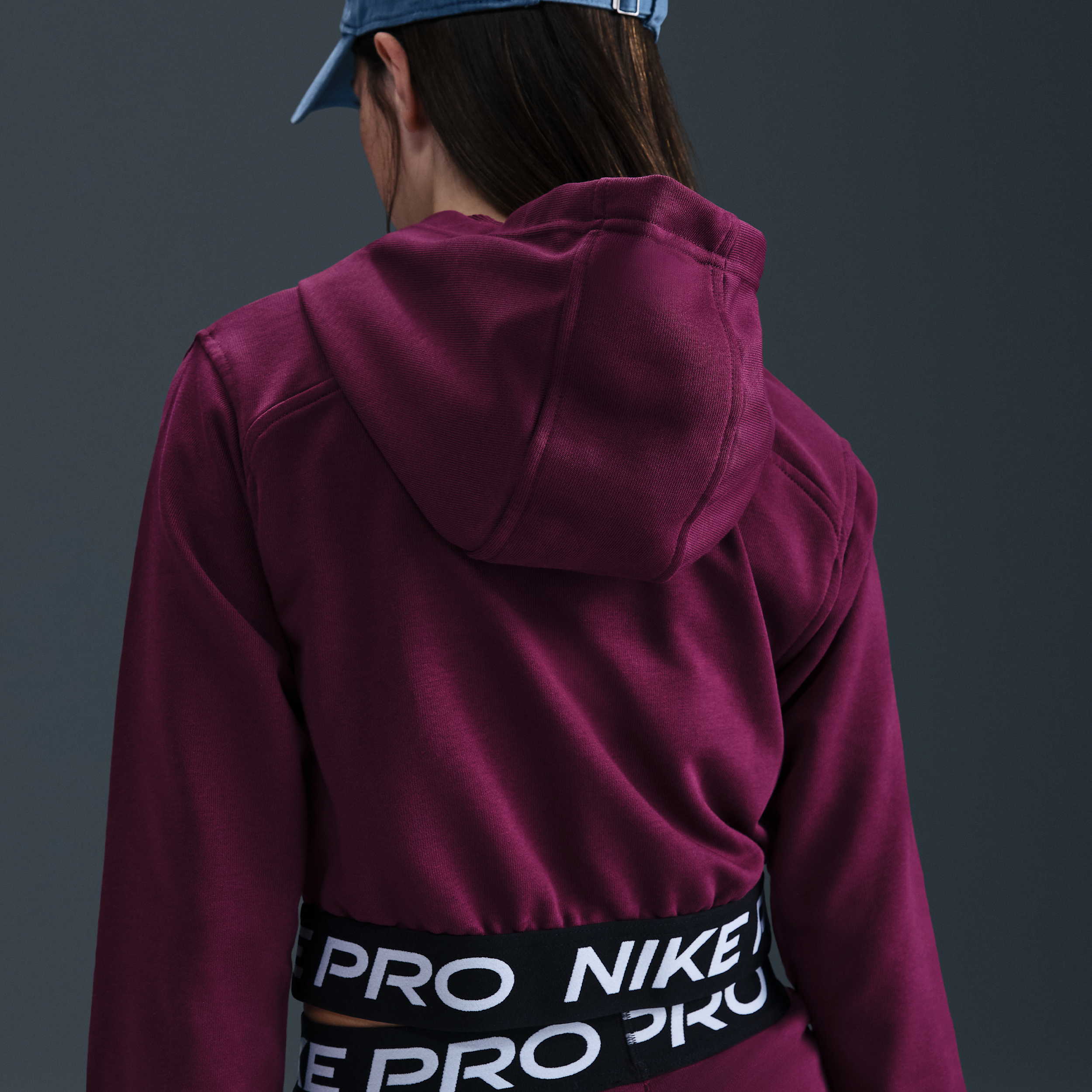 Thumbnail - Nike Pro Fleece Dri-FIT-Kapuzenjacke (ältere Kinder) (Mädchen) - Rot
