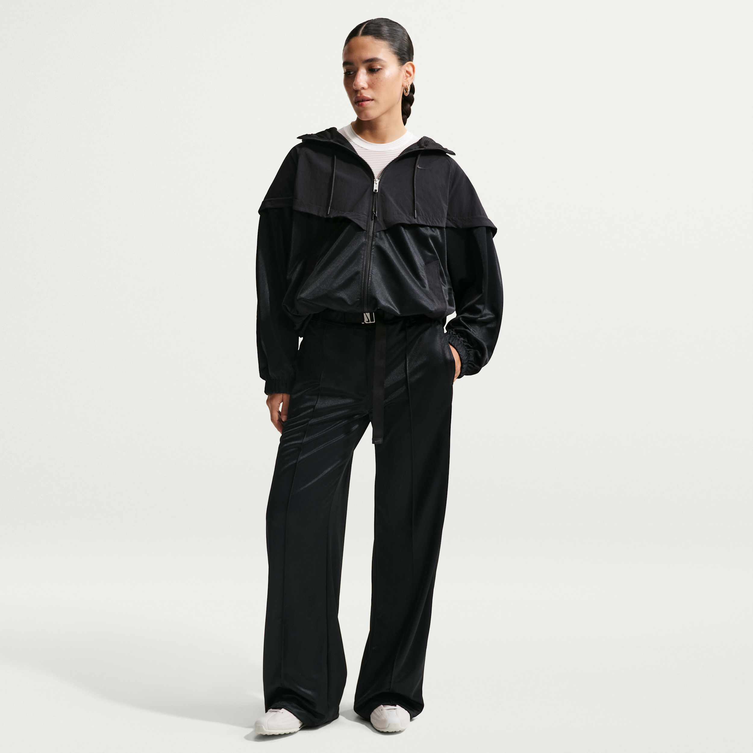 Pantaloni a vita media con cintura e nervature Nike – Donna - Nero