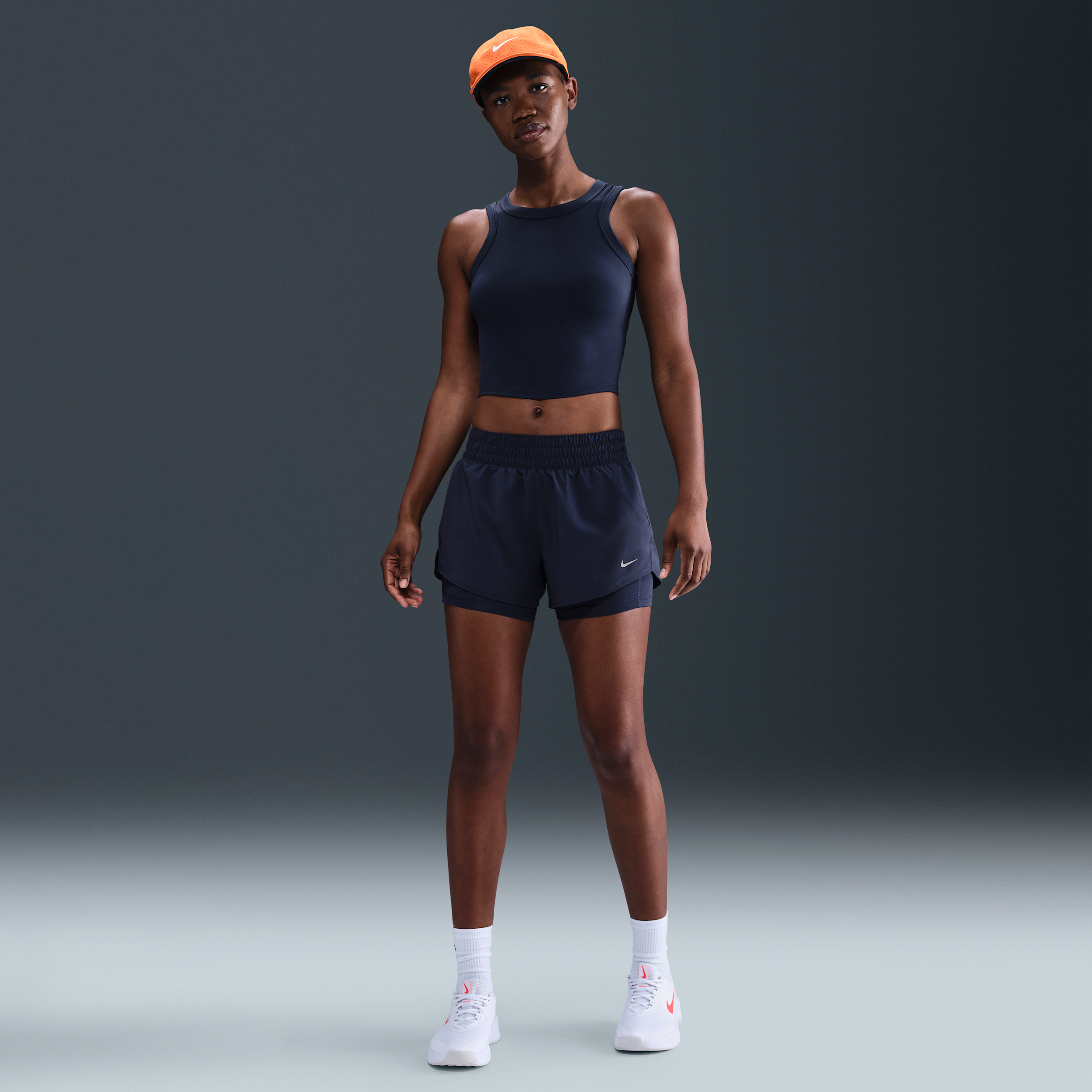 Thumbnail - Nike One Dri-FIT 2-in-1-Shorts mit mittelhohem Taillenbund für Damen (ca. 7,5 cm) - Blau