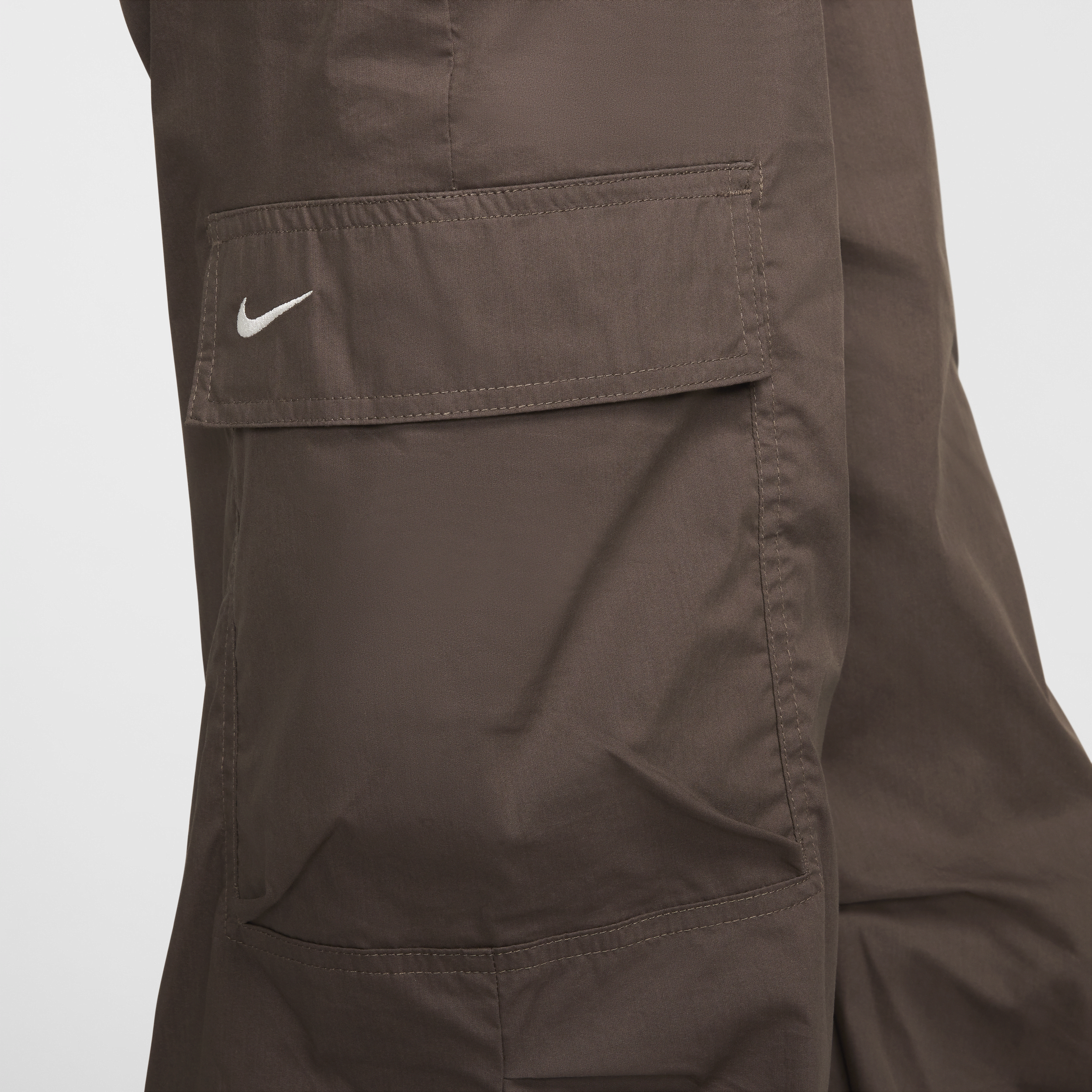 Pantalon tissé Nike Sportswear pour femme - Marron