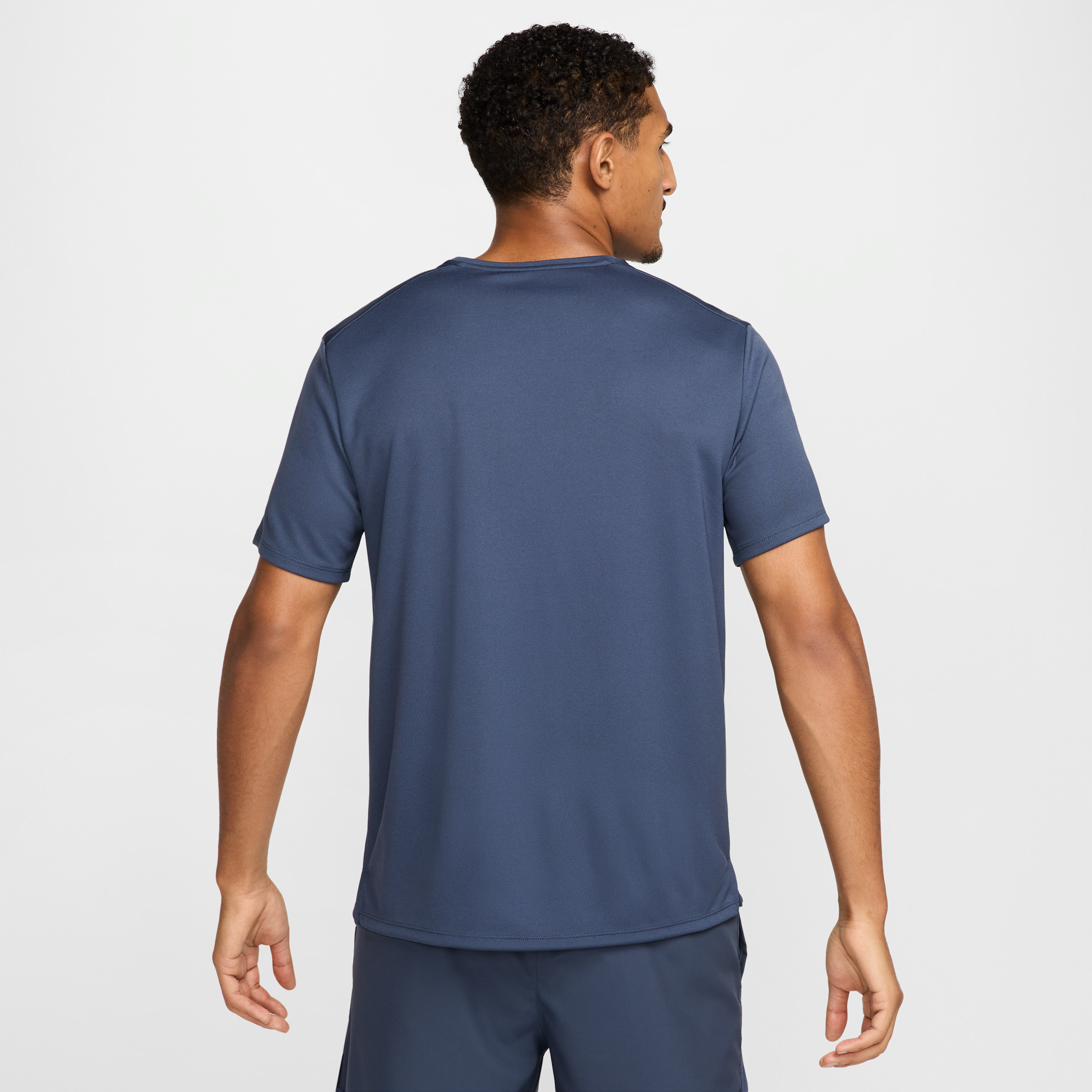 Haut de running à manches courtes Dri-FIT UV Nike Miler pour homme - Bleu