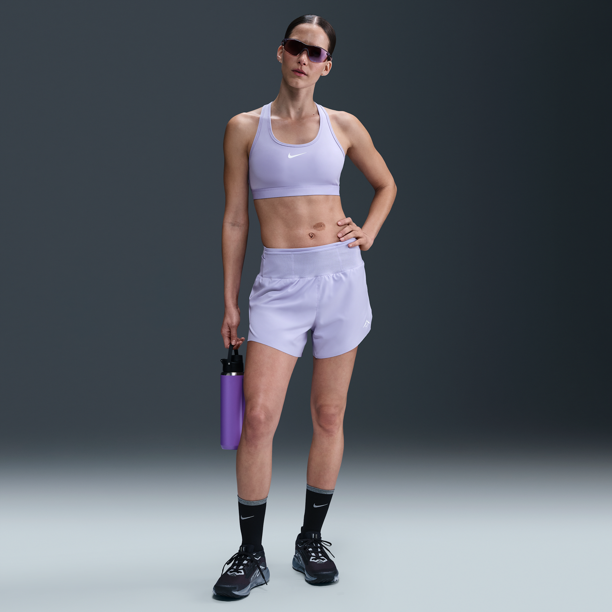 Thumbnail - Nike Trail Dri-Fit Laufshorts mit integriertem Slip (Damen) - Lila