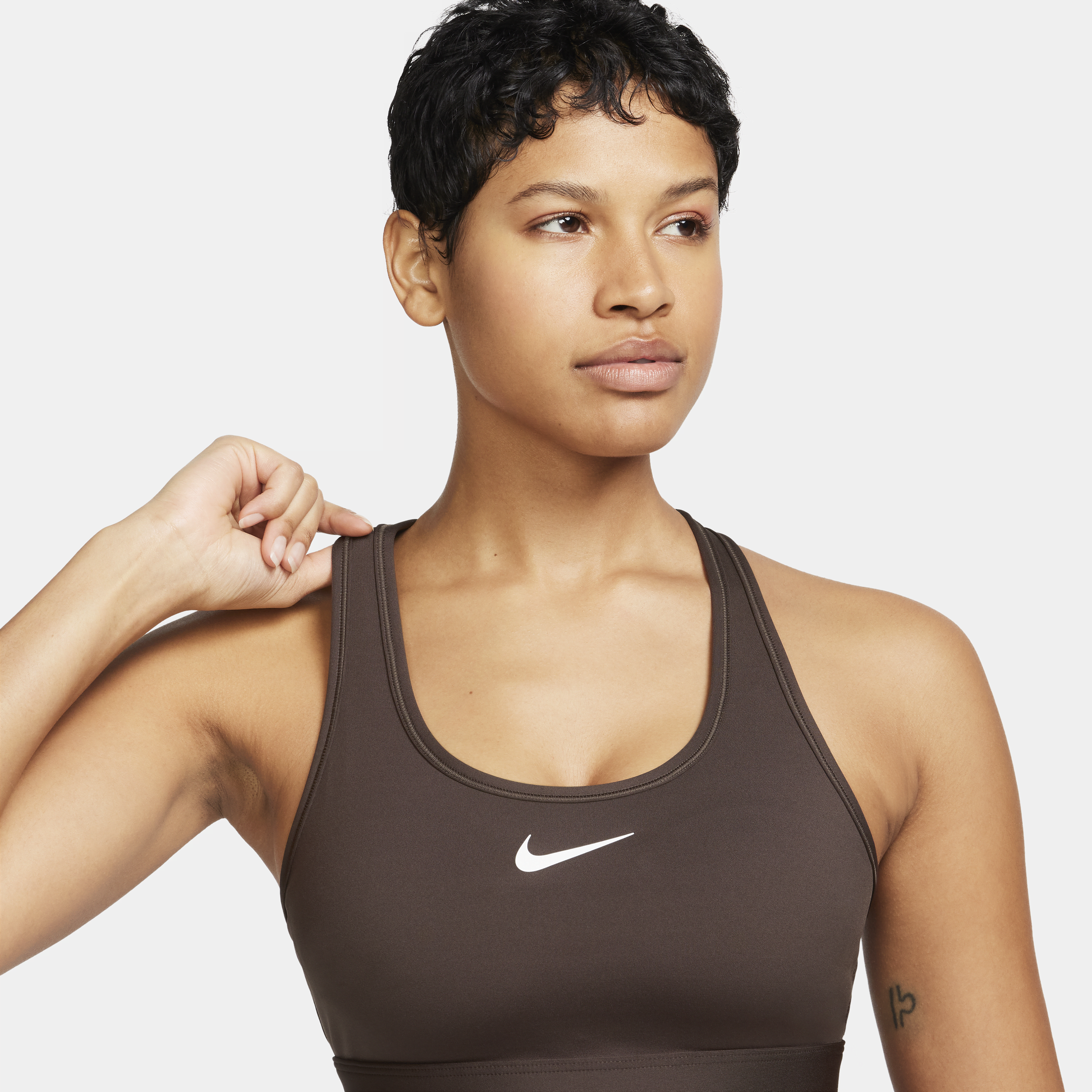 Nike Swoosh Medium Support padded sport-bh Bruin