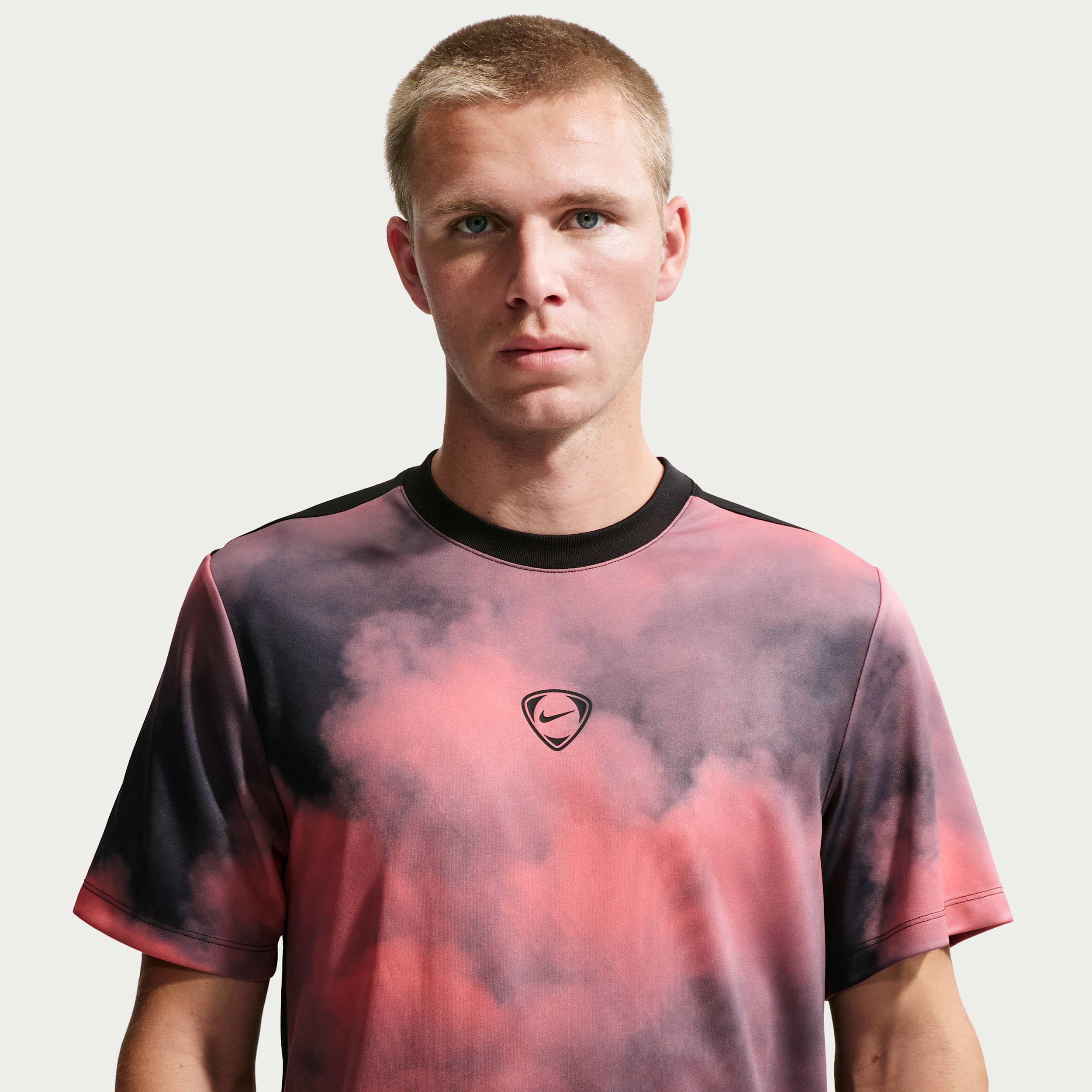 Kortærmet Nike Academy+ Dri-FIT-fodboldtrøje til mænd - Pink