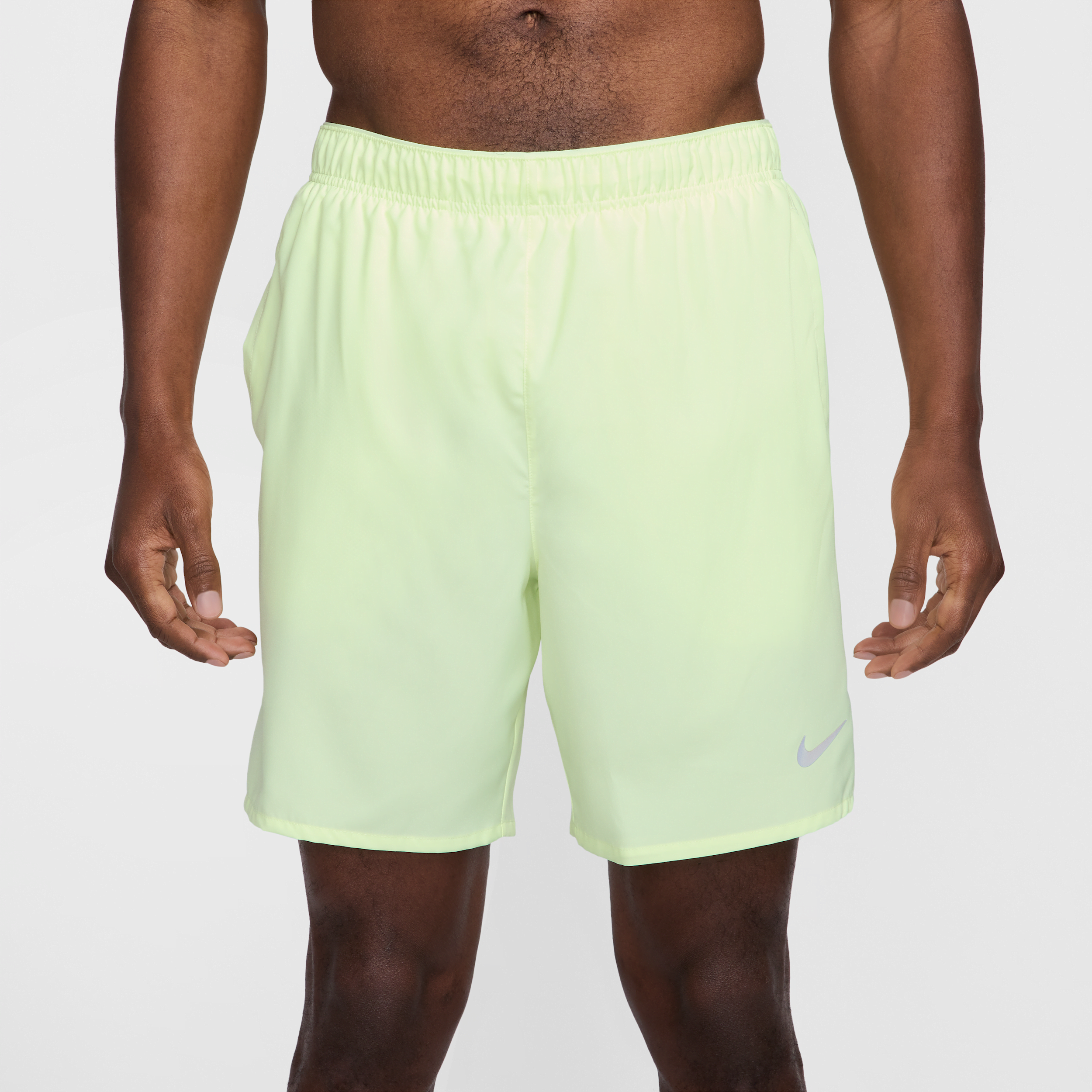 Short de running avec sous-short intégré 18 cm Dri-FIT Nike Challenger pour homme - Jaune