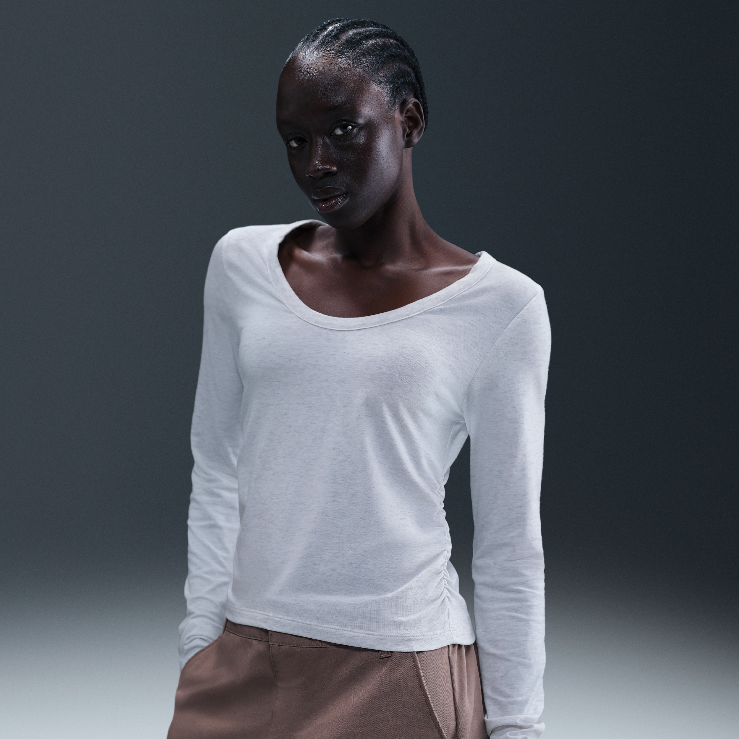 Thumbnail - Nike Chill Knit Longsleeve (Damen) - Braun