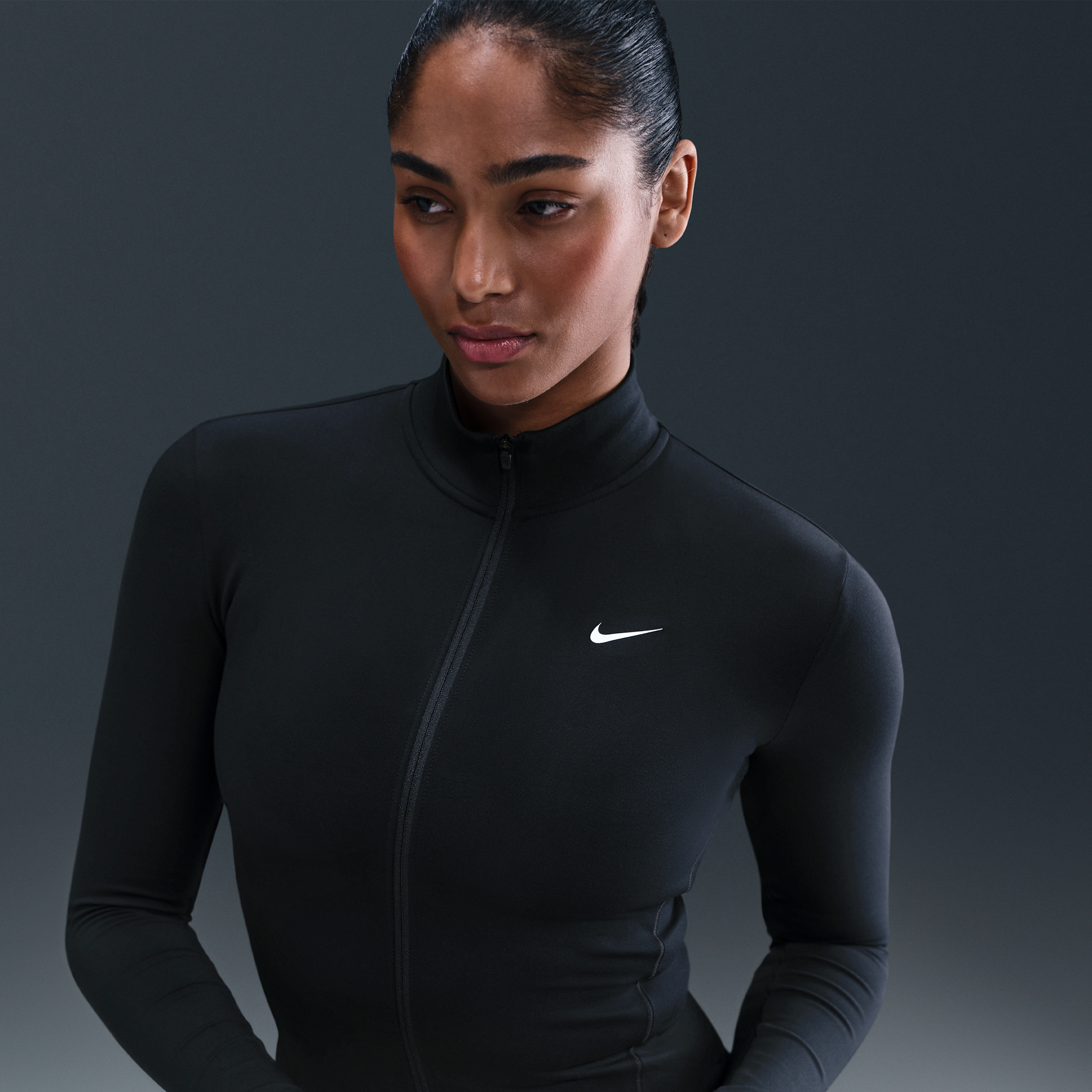 Thumbnail - Nike One Fitted Dri-FIT-Jacke mit durchgehendem Reißverschluss für Damen - Schwarz