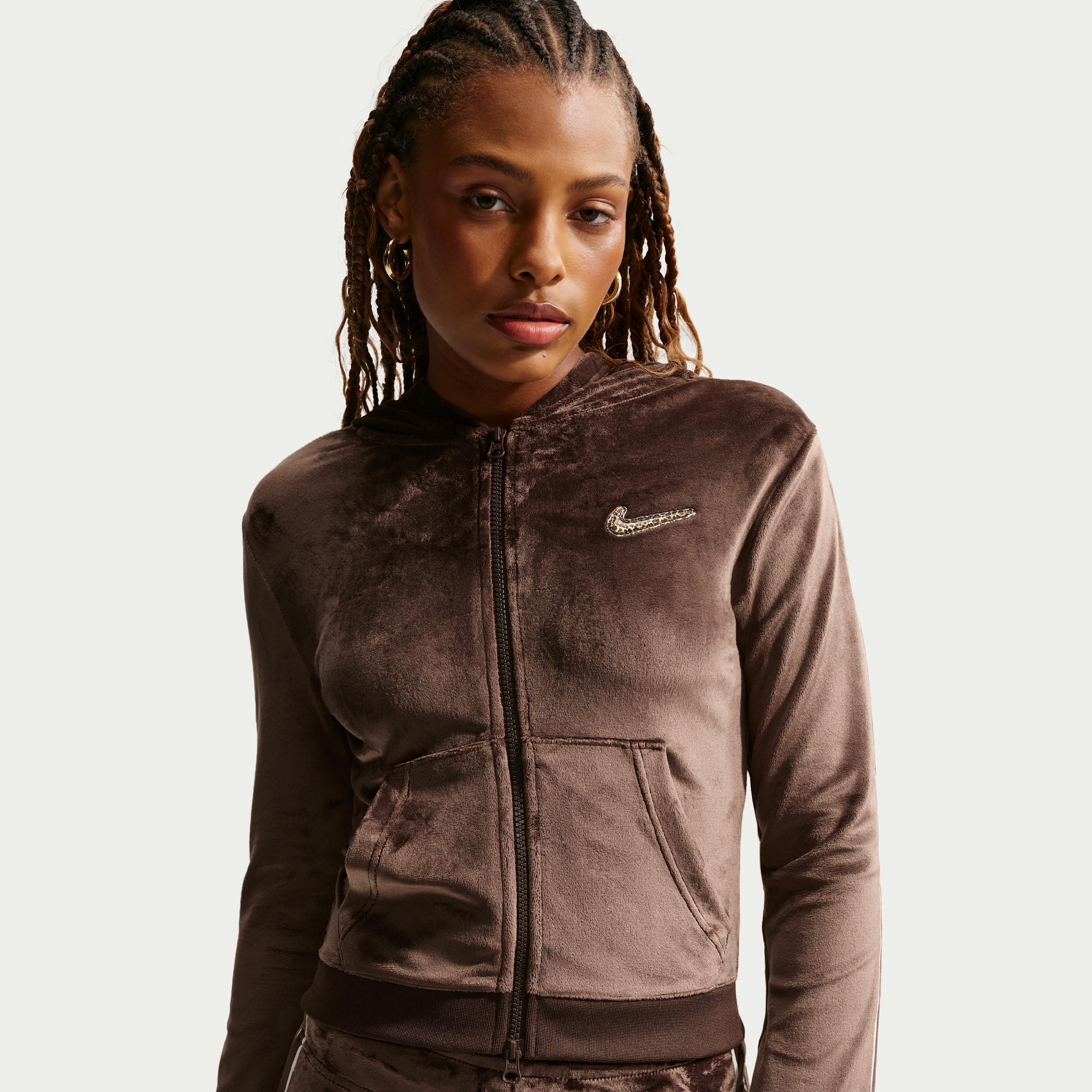 Top a manica lunga con cappuccio e zip a tutta lunghezza Nike – Donna - Marrone