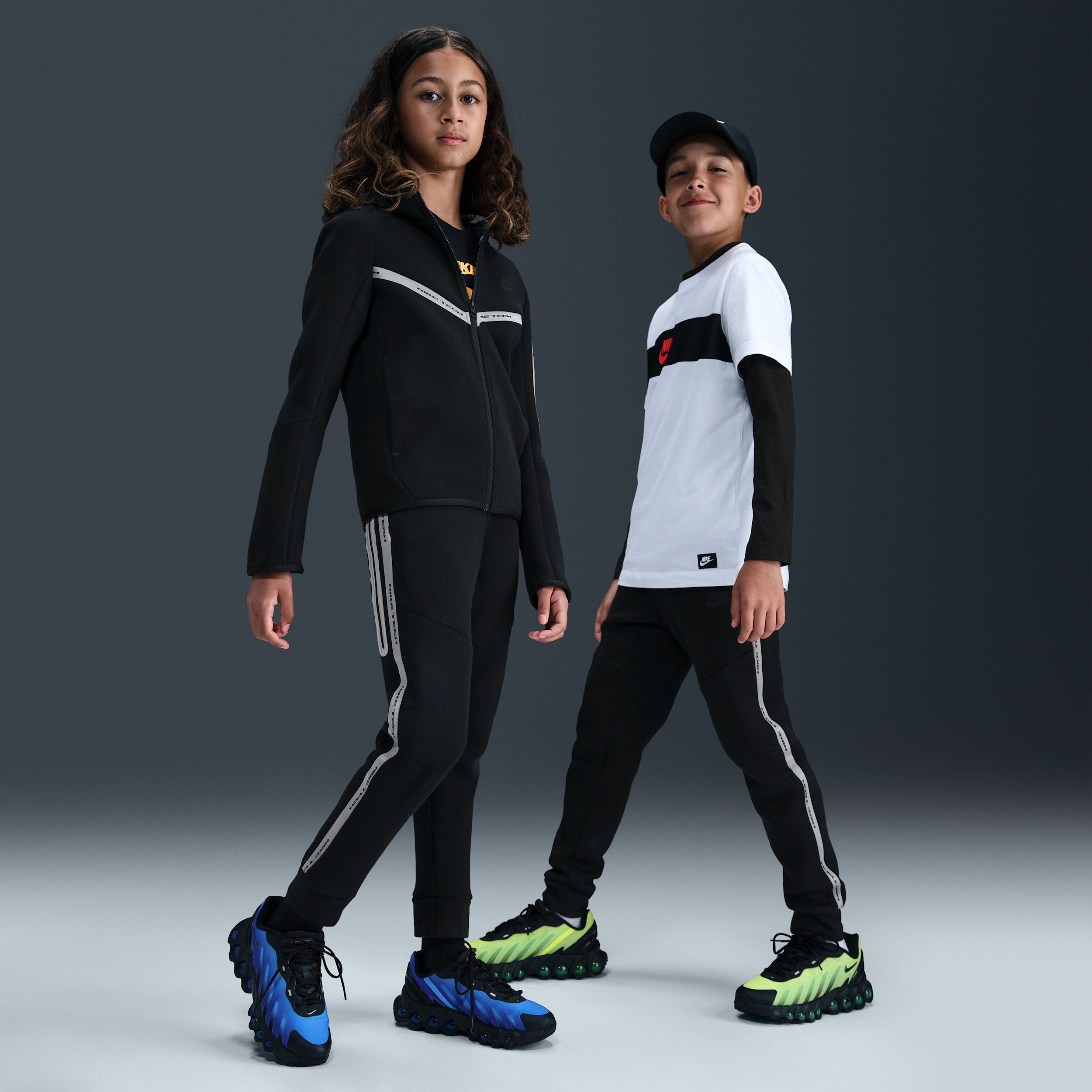 Nike Tech Fleece Older Kids (Boys) Joggers - Black - Cotton/Polyester