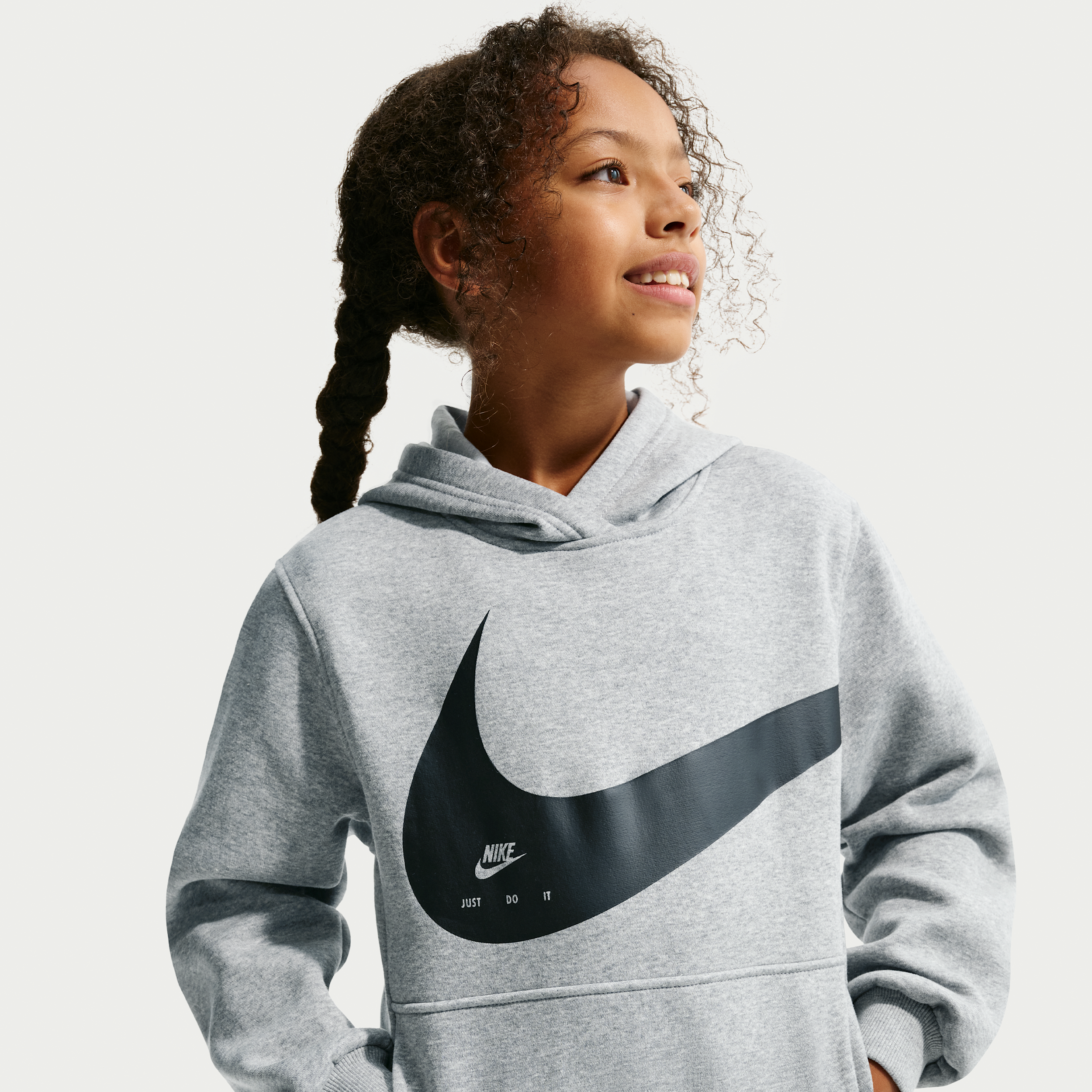 Thumbnail - Nike Club Hoodie (ältere Kinder) - Grau