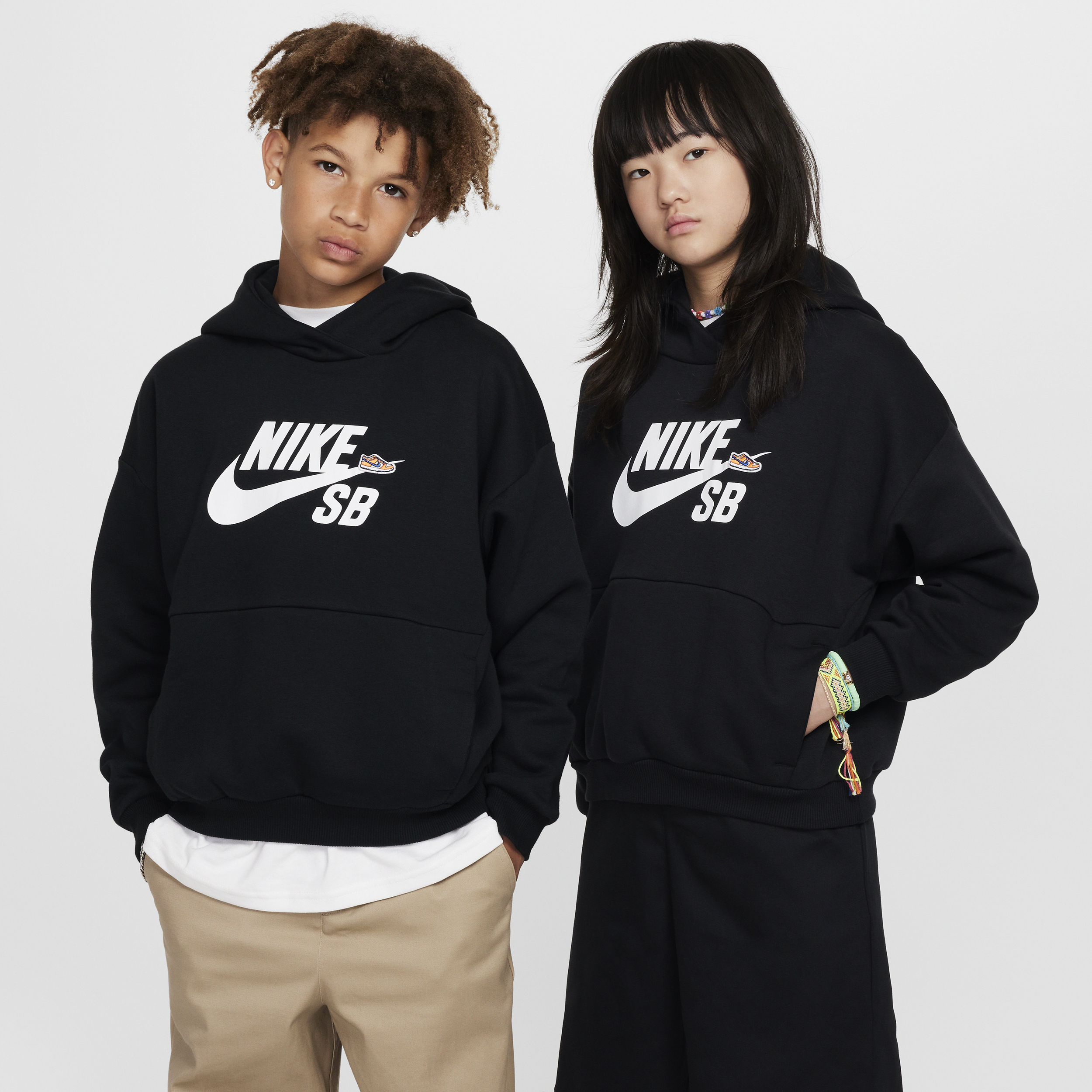 Nike SB Icon Fleece EasyOn Older Kids’ Oversized Pullover Hoodie – Black – Fleece > Icon Fleece