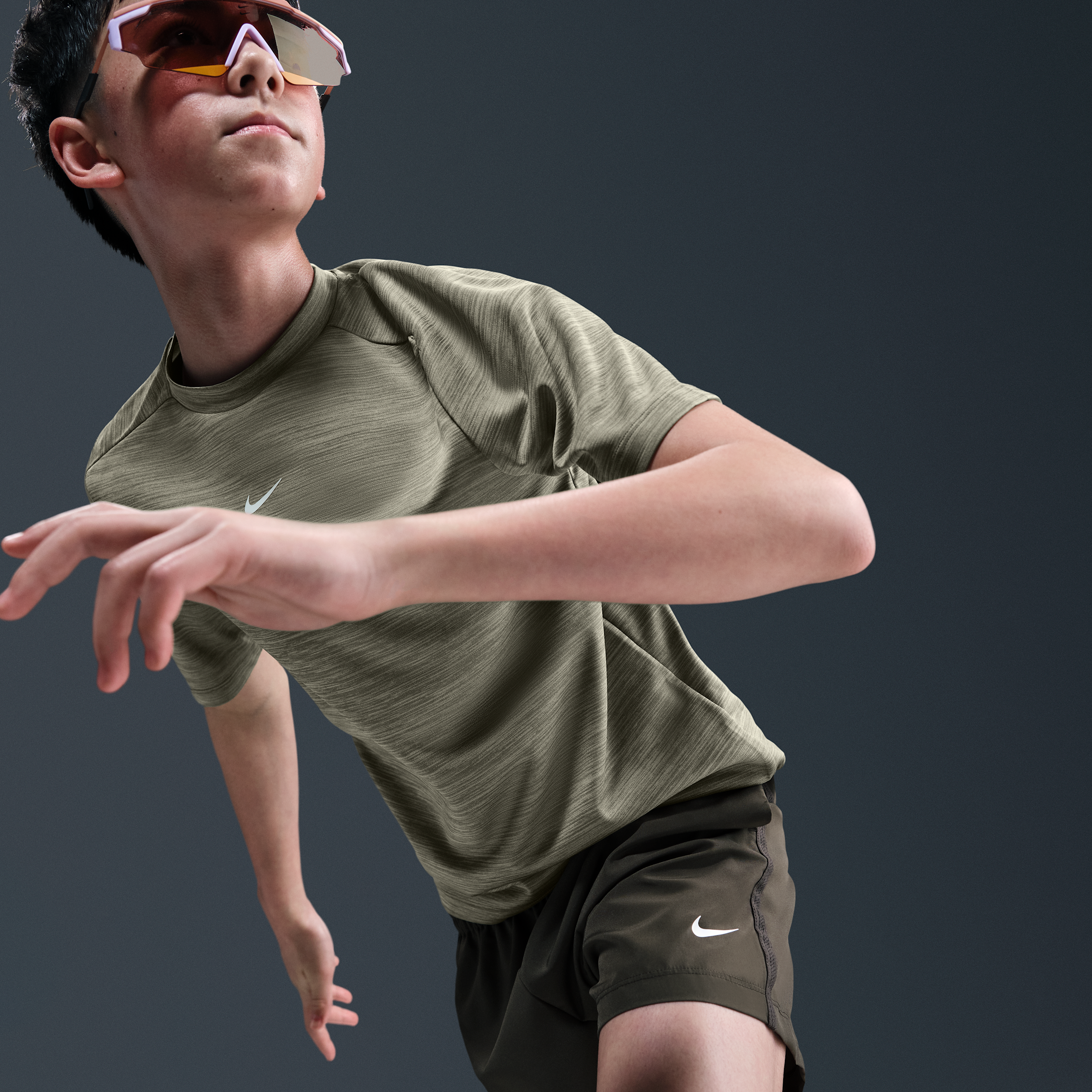 Thumbnail - Nike Multi Dri-FIT Kurzarmshirt (ältere Kinder) - Grün