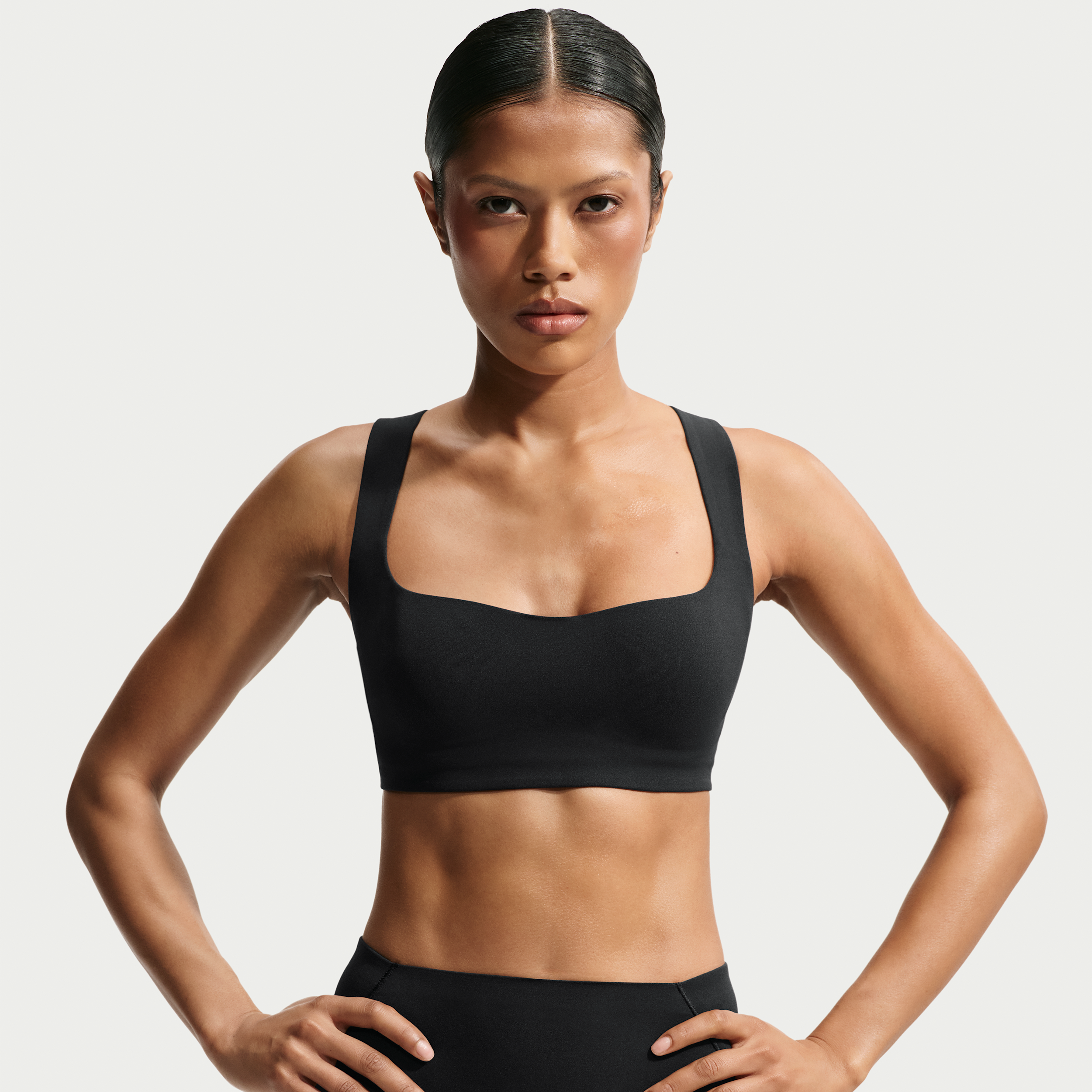 NikeSKIMS Studio Stretch-bh med firkantet halsudskæring til kvinder - sort