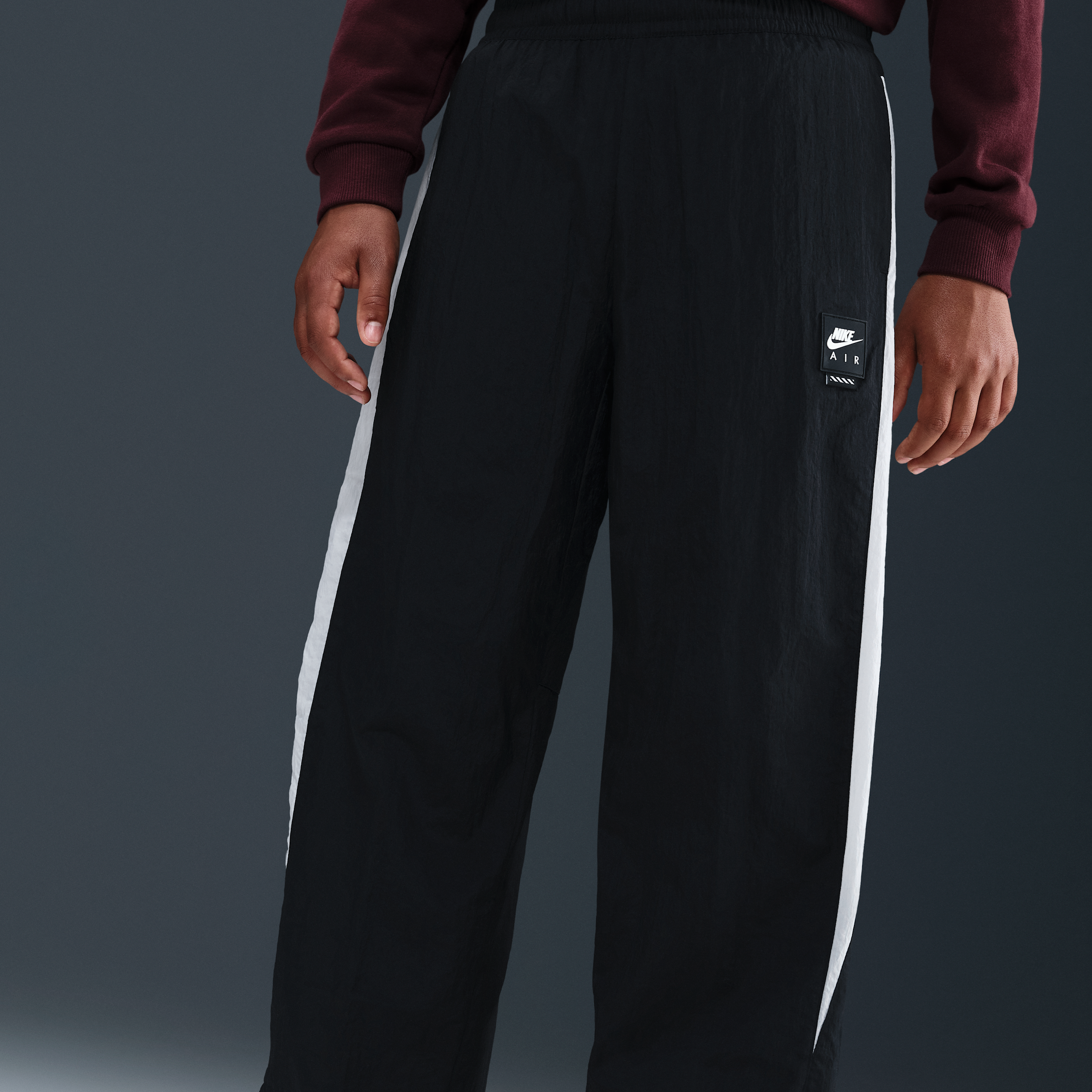 Thumbnail - Nike Air Track-Pants aus Webstoff (ältere Kinder) - Schwarz