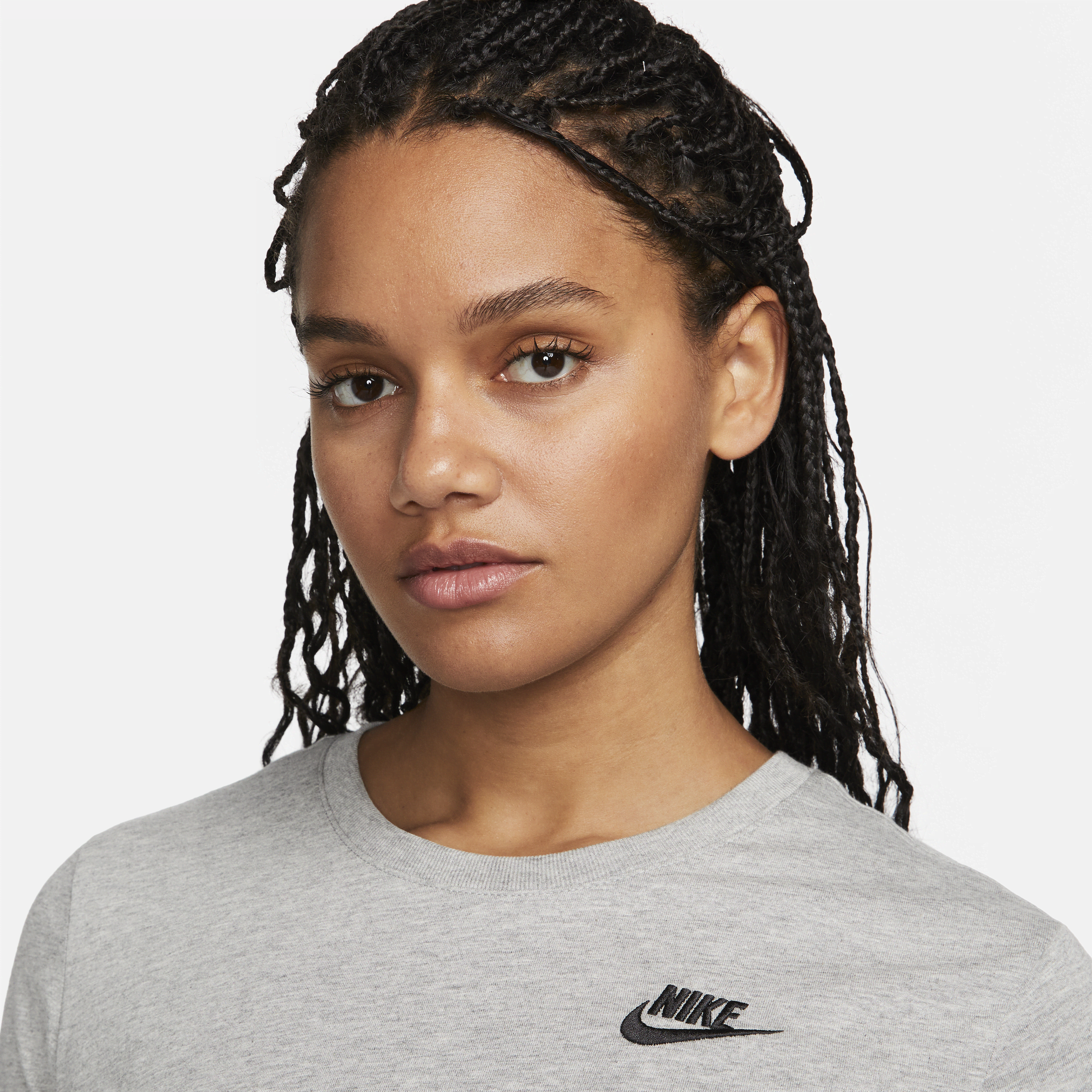 Tee-shirt Nike Sportswear Club Essentials pour femme - Gris