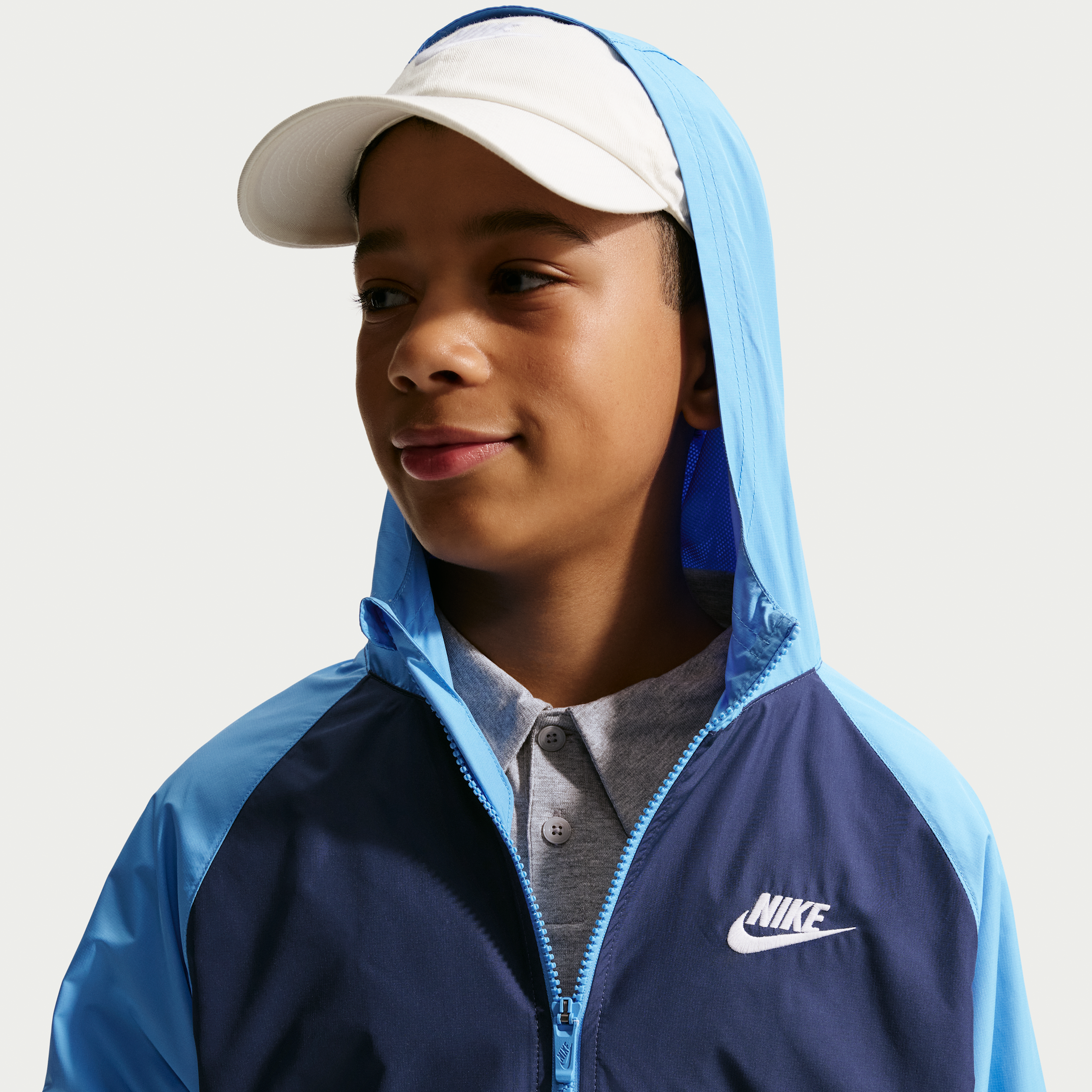 Thumbnail - Nike Windrunner Repel-Jacke mit Kapuze für ältere Kinder - Blau